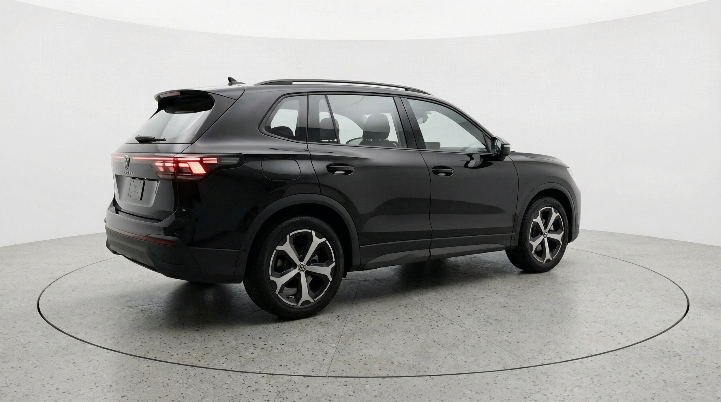Thumbnail: 2026 Volkswagen Tiguan - 9