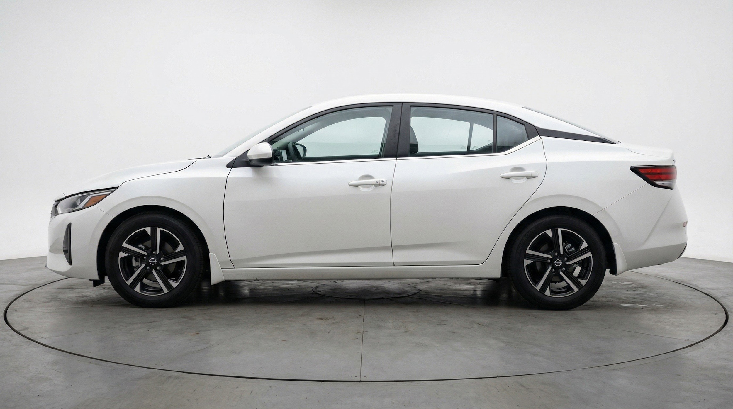 Thumbnail: 2025 Nissan Sentra - 5