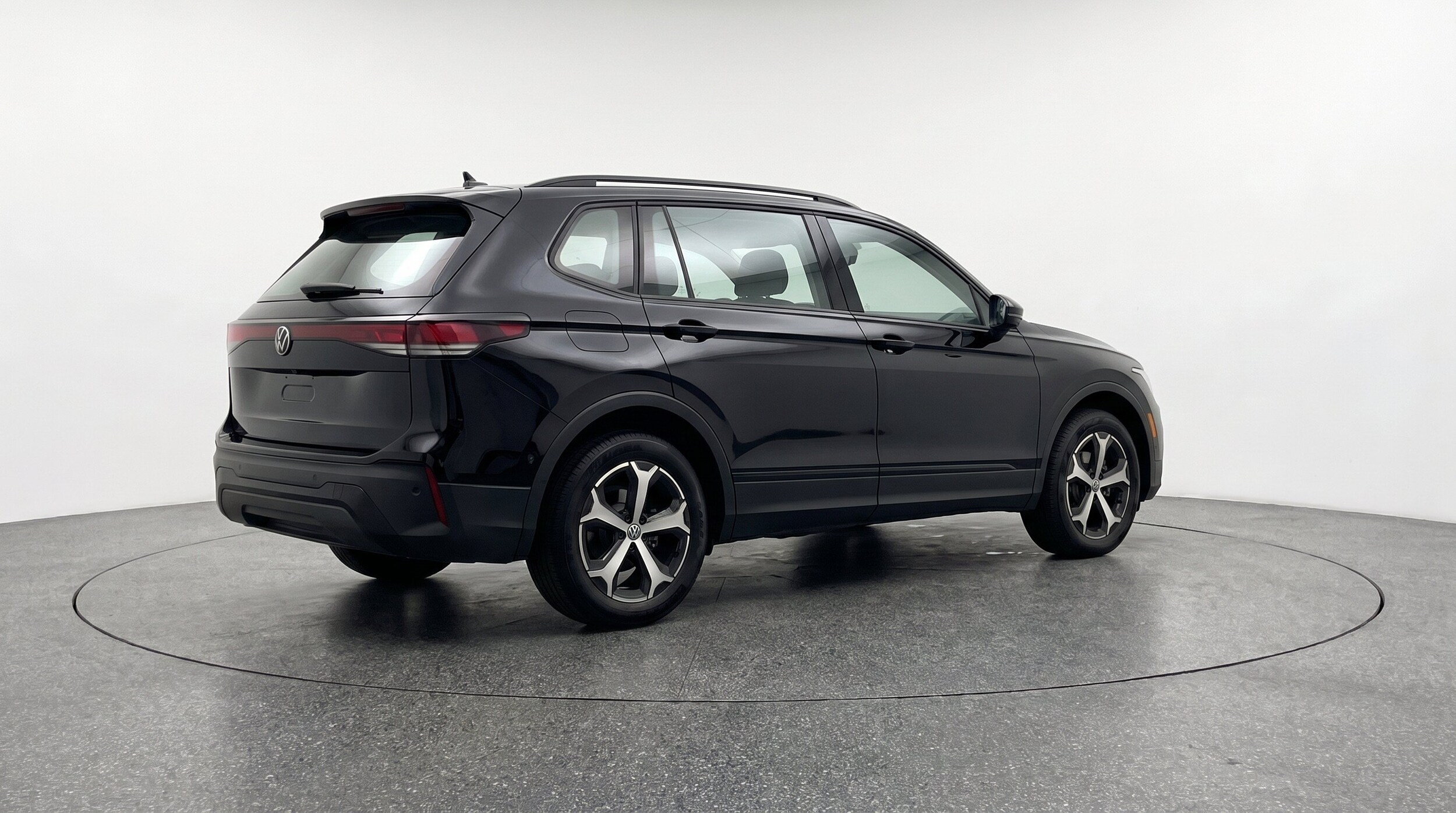Thumbnail: 2026 Volkswagen Tiguan - 9