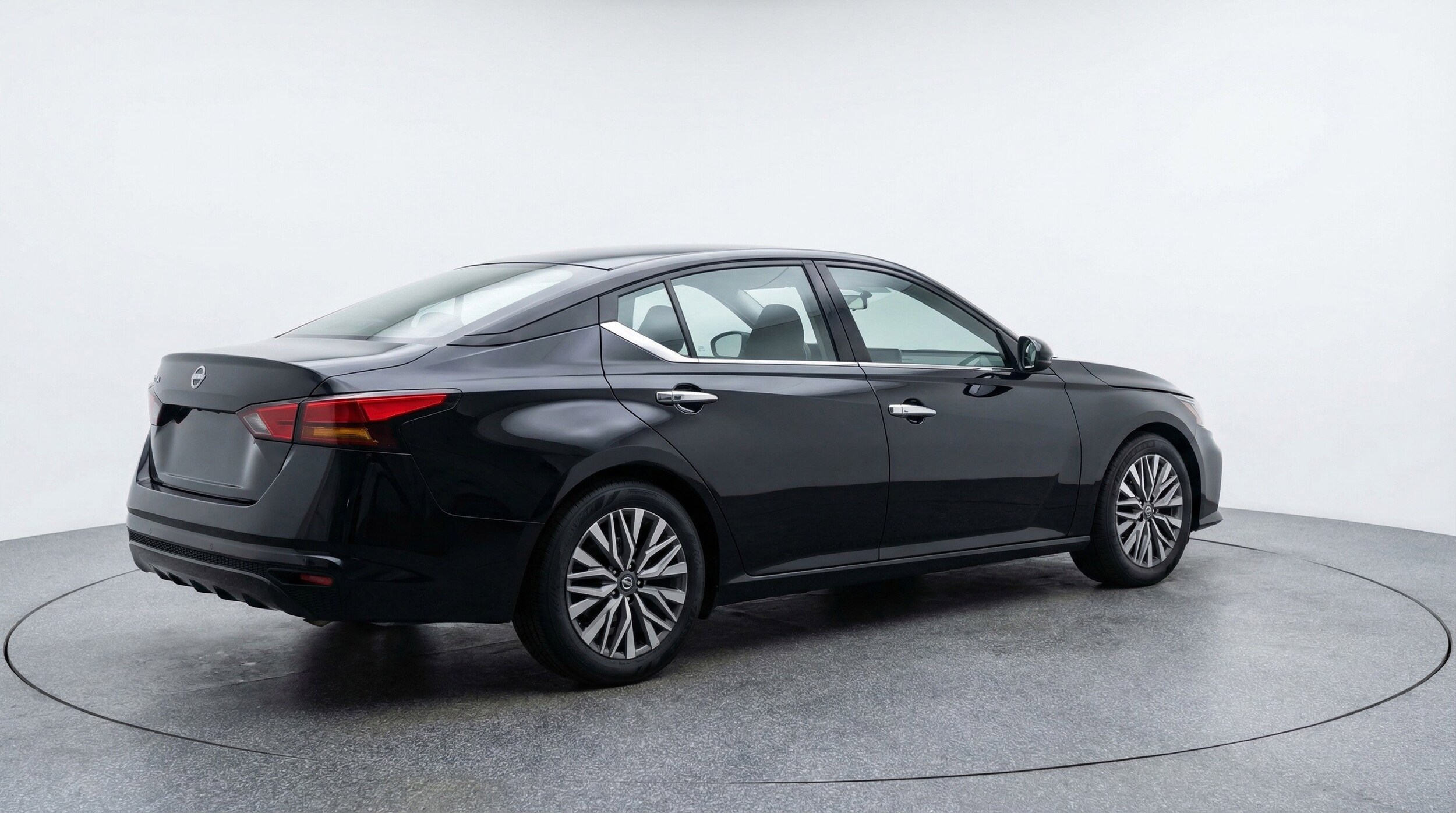 Thumbnail: 2025 Nissan Altima - 9