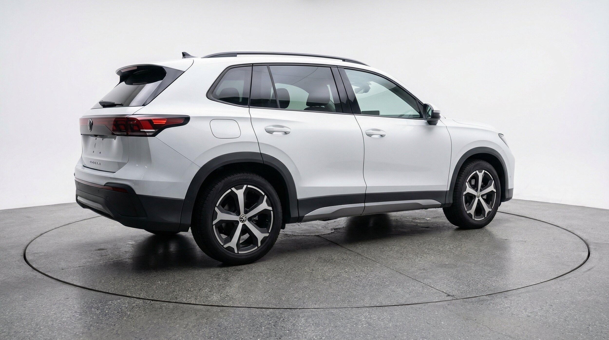 Thumbnail: 2026 Volkswagen Tiguan - 9