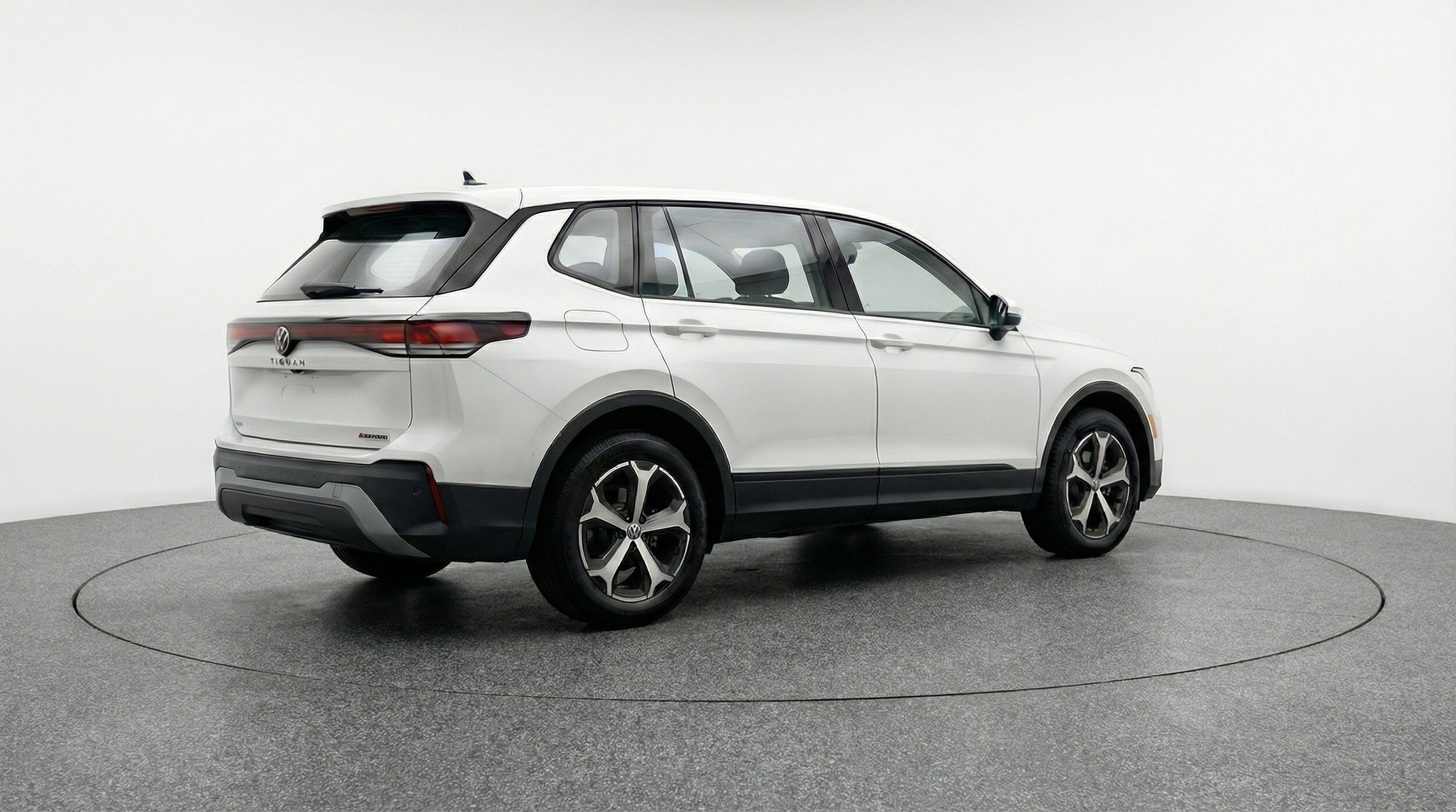 Thumbnail: 2026 Volkswagen Tiguan - 9