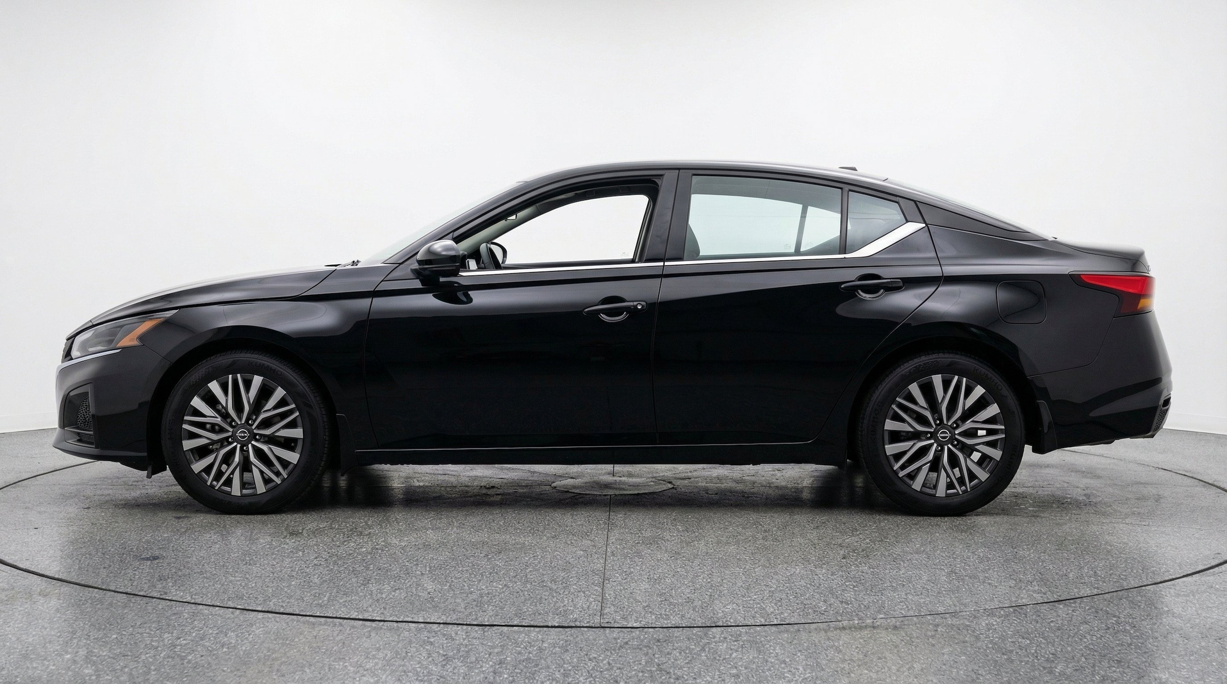 Thumbnail: 2026 Nissan Altima - 5
