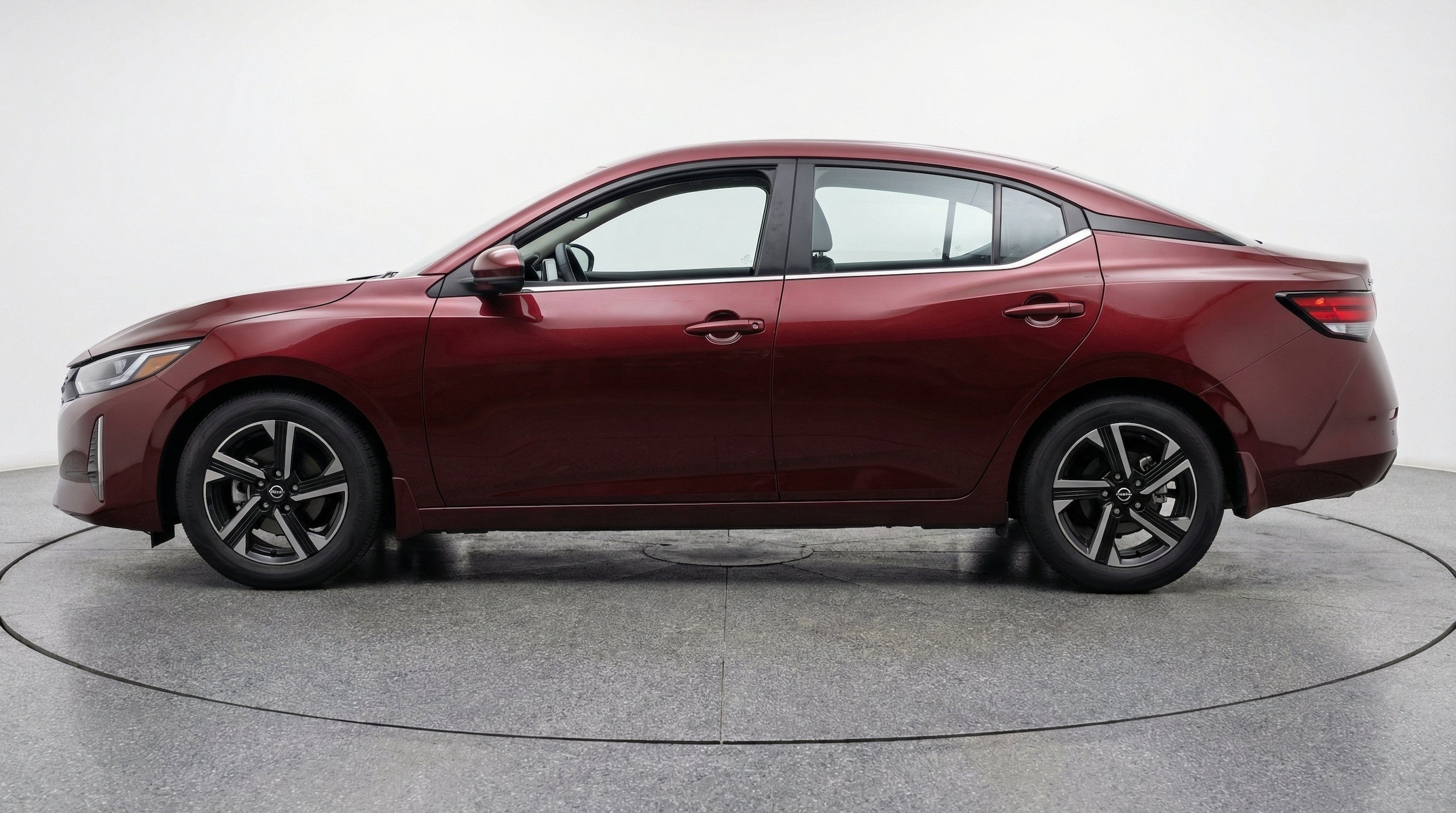 Thumbnail: 2025 Nissan Sentra - 5