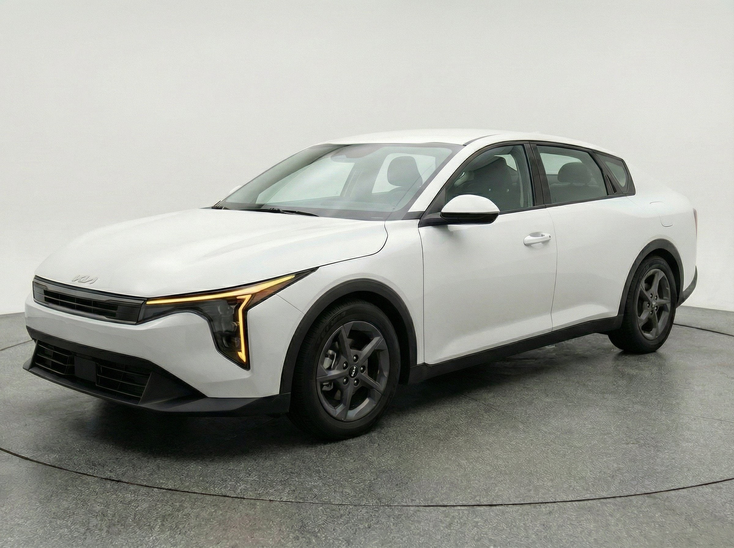 Thumbnail: 2025 Kia K4 - 3