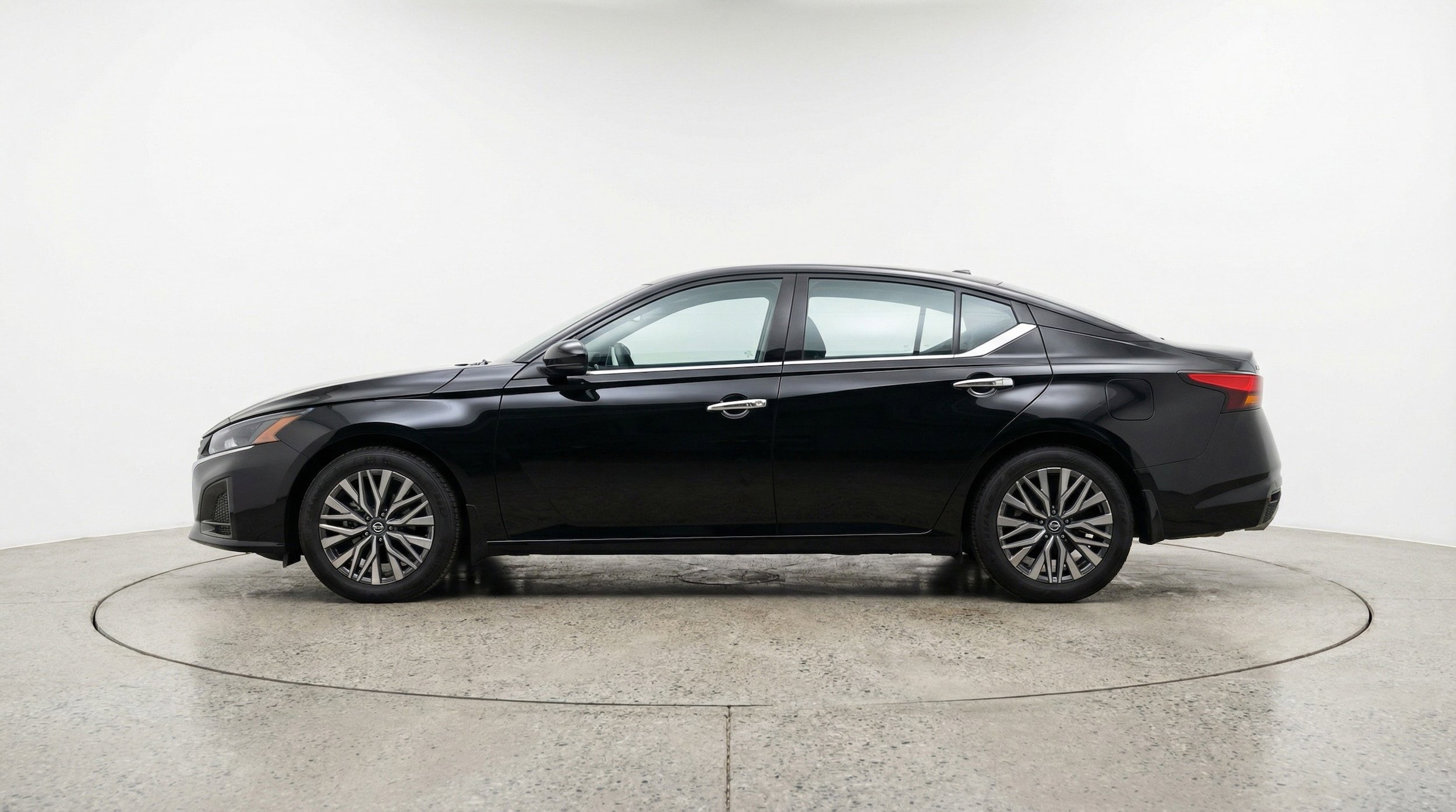 Thumbnail: 2025 Nissan Altima - 4