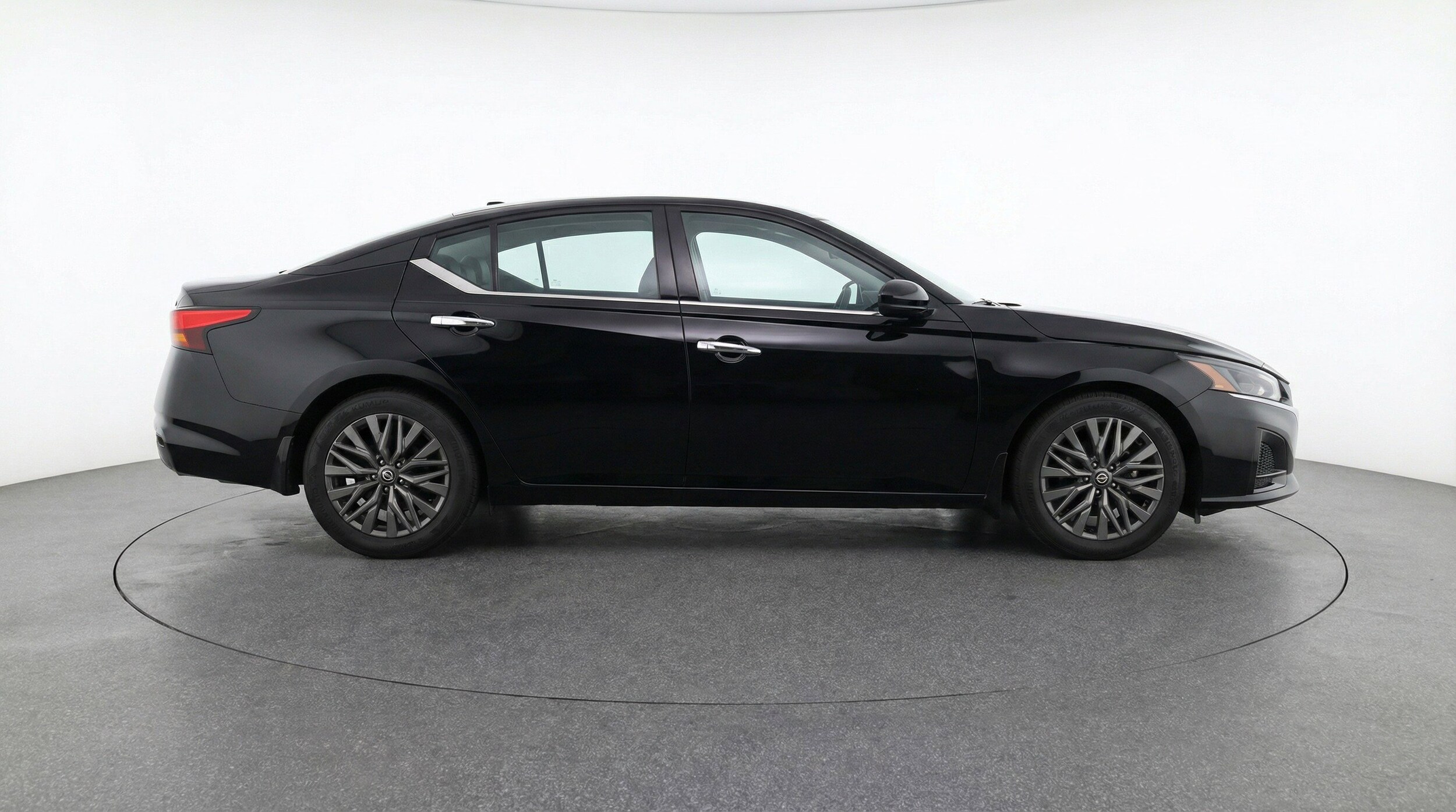 Thumbnail: 2025 Nissan Altima - 11