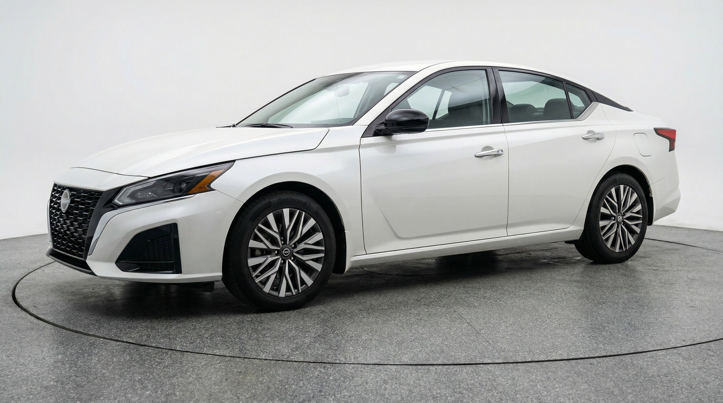 Thumbnail: 2025 Nissan Altima - 3