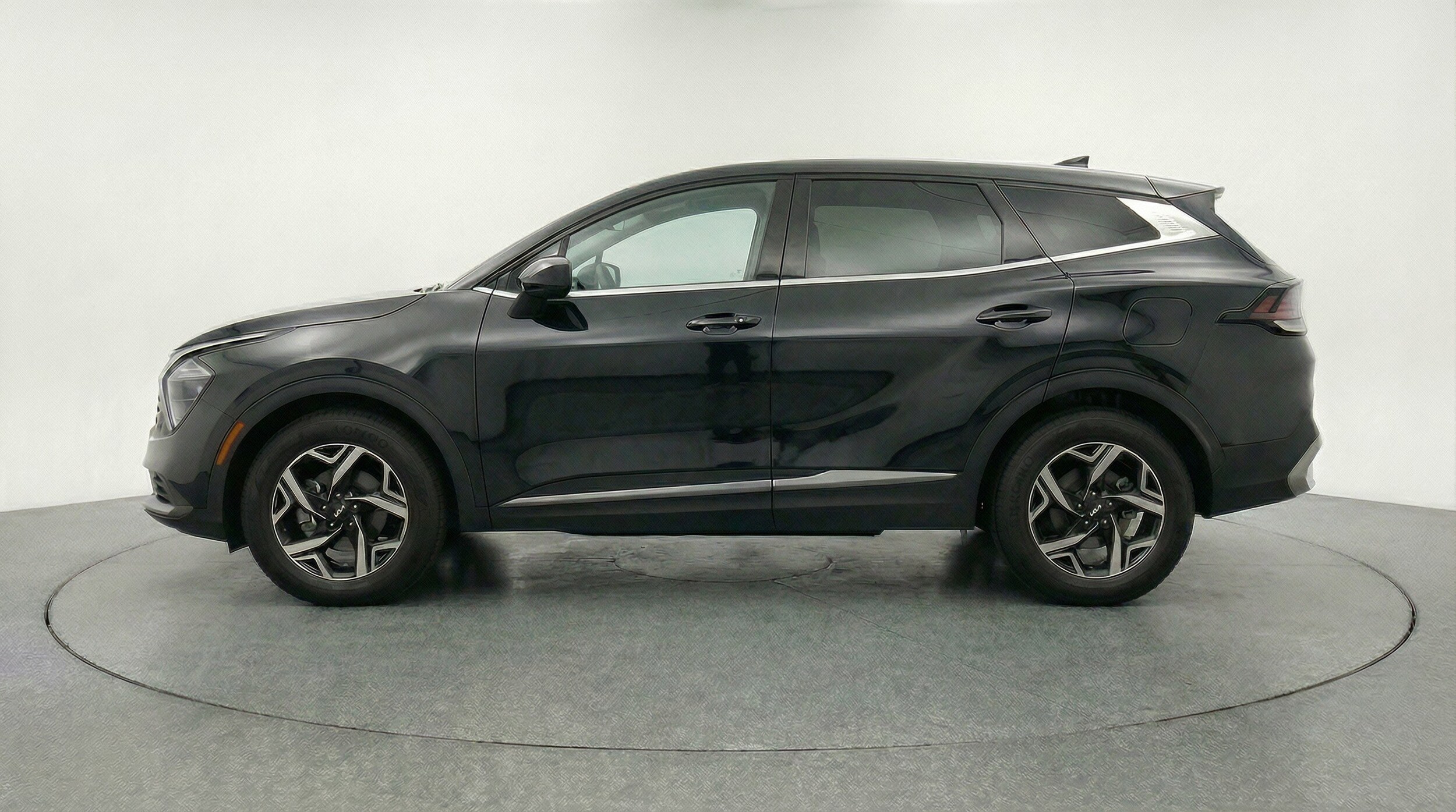 Thumbnail: 2025 Kia Sportage - 5