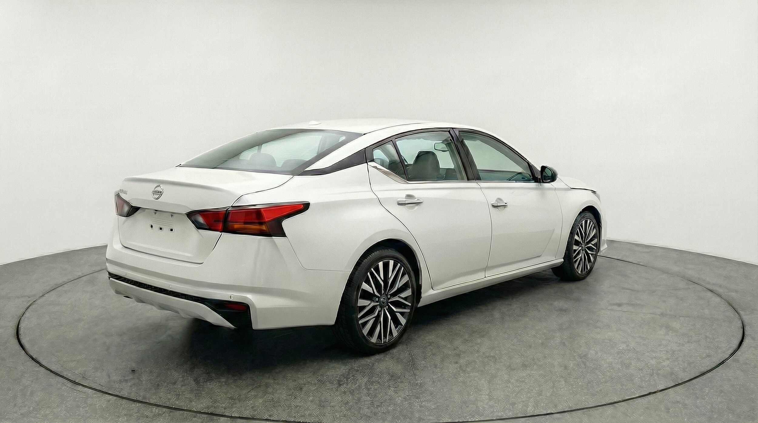 Thumbnail: 2025 Nissan Altima - 9