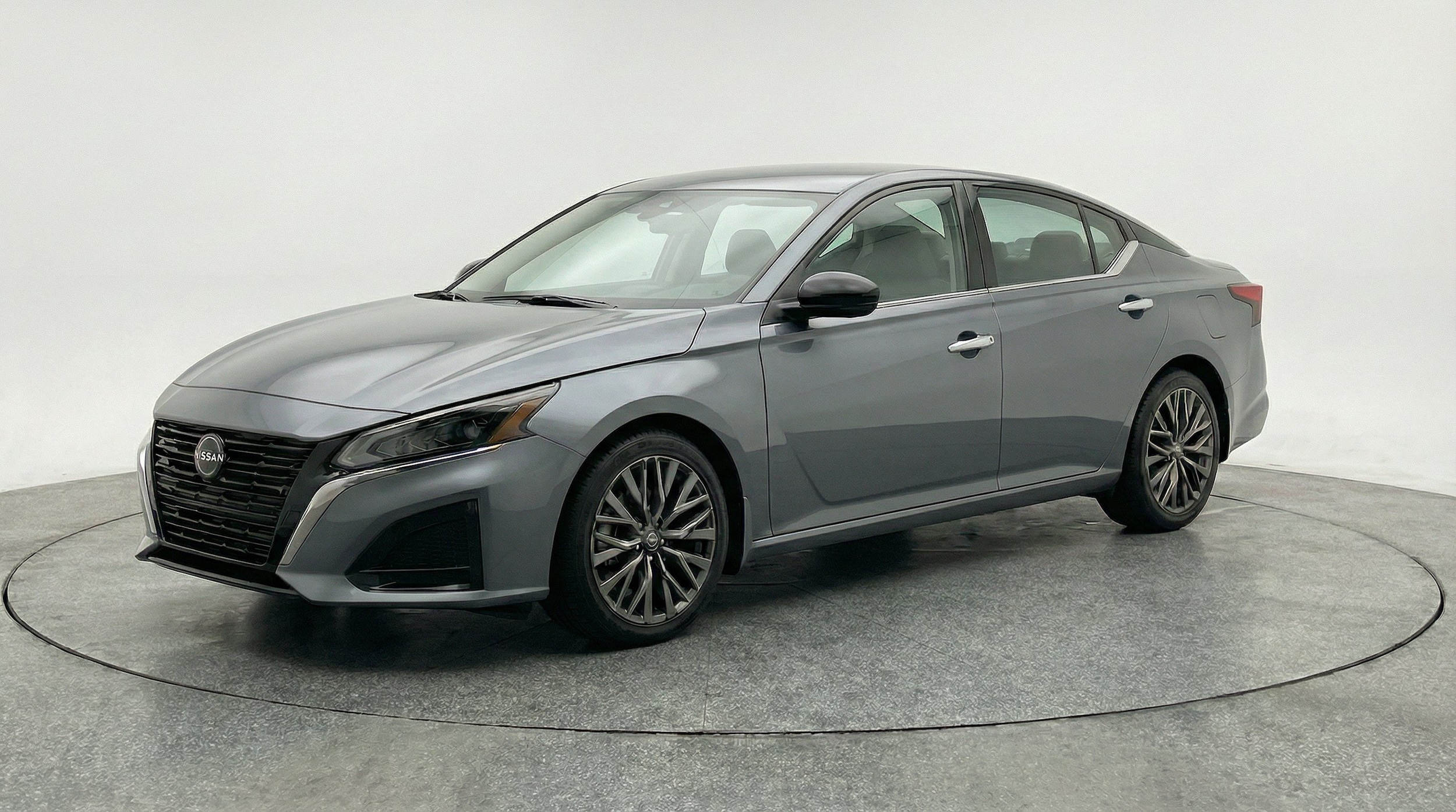 Thumbnail: 2025 Nissan Altima - 3