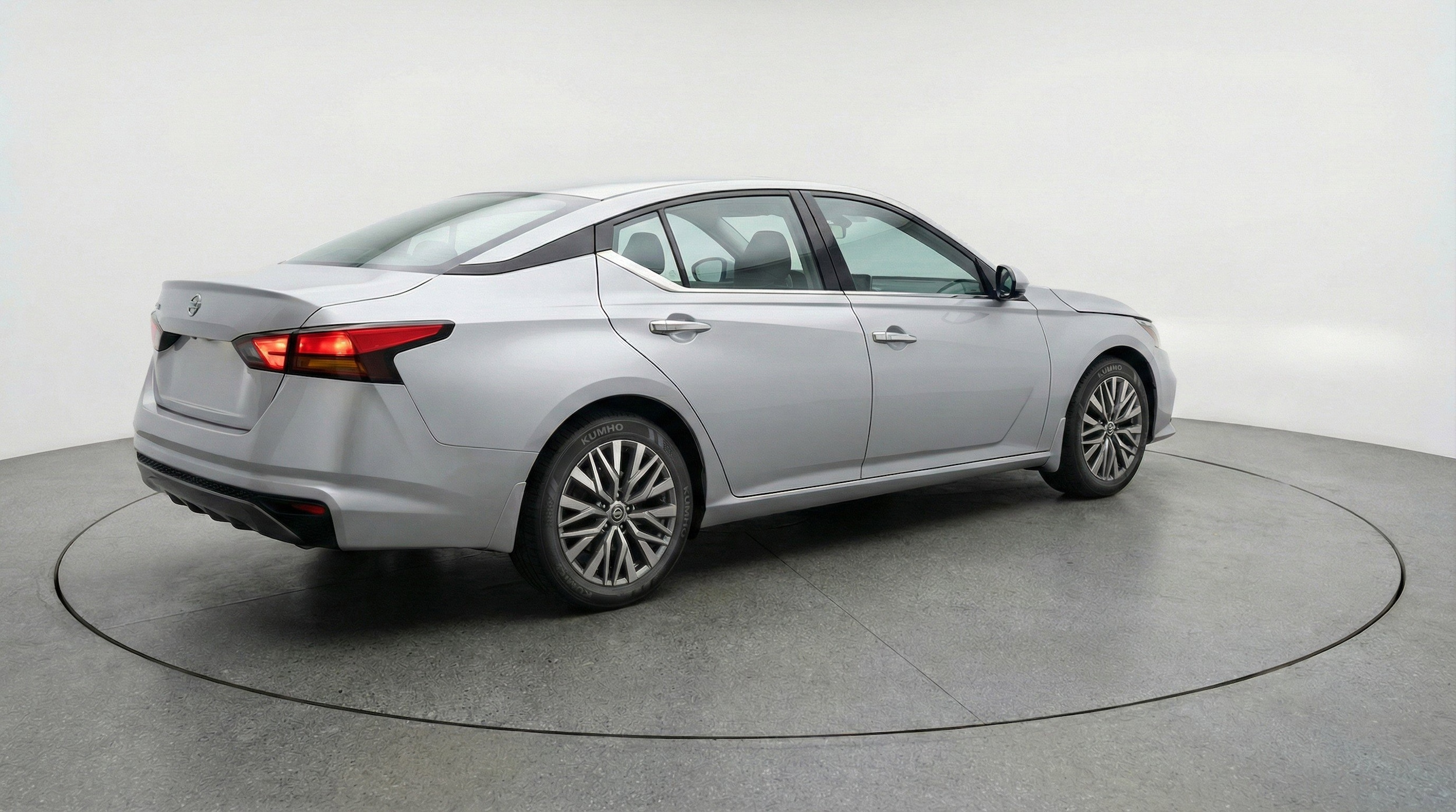Thumbnail: 2025 Nissan Altima - 9