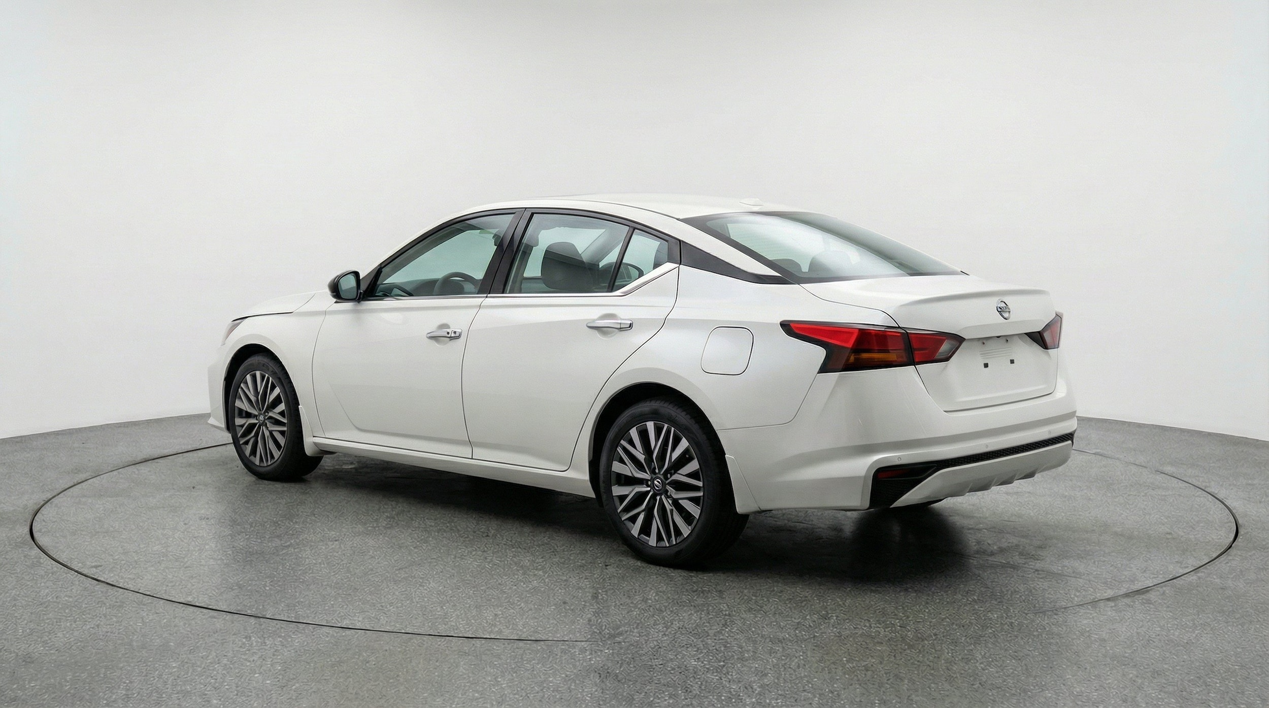 Thumbnail: 2025 Nissan Altima - 6