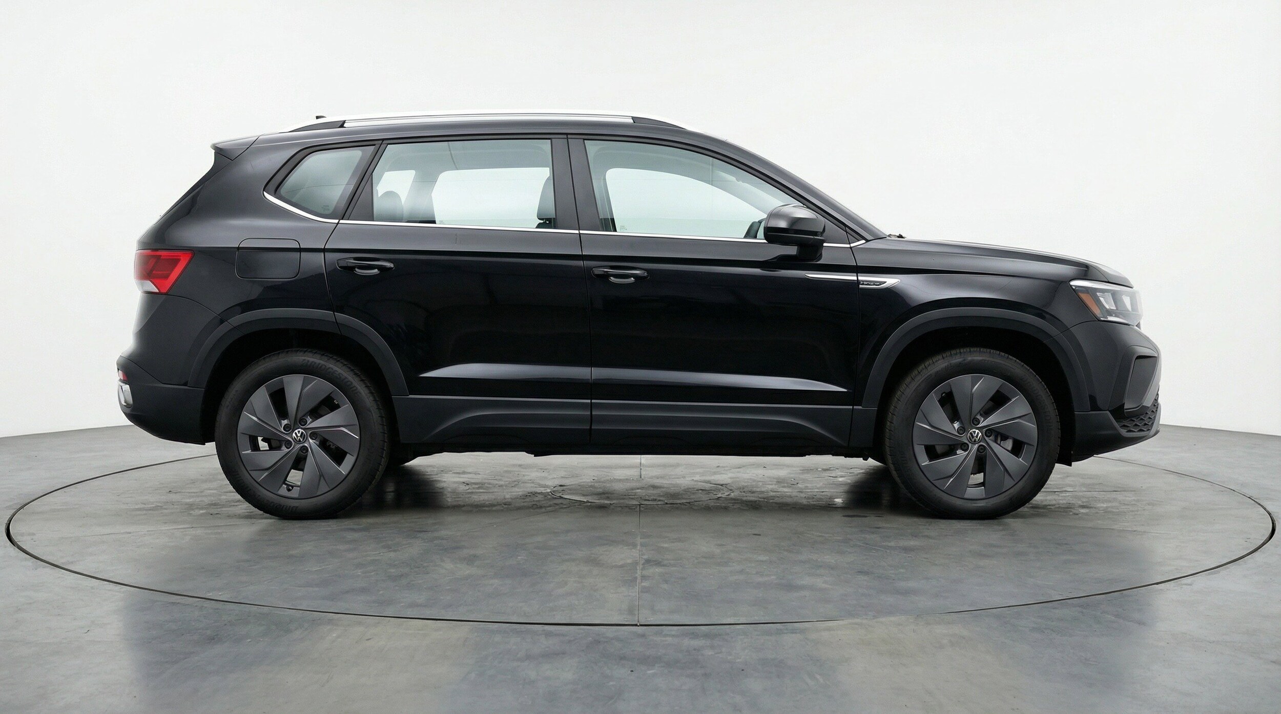Thumbnail: 2025 Volkswagen Taos - 11