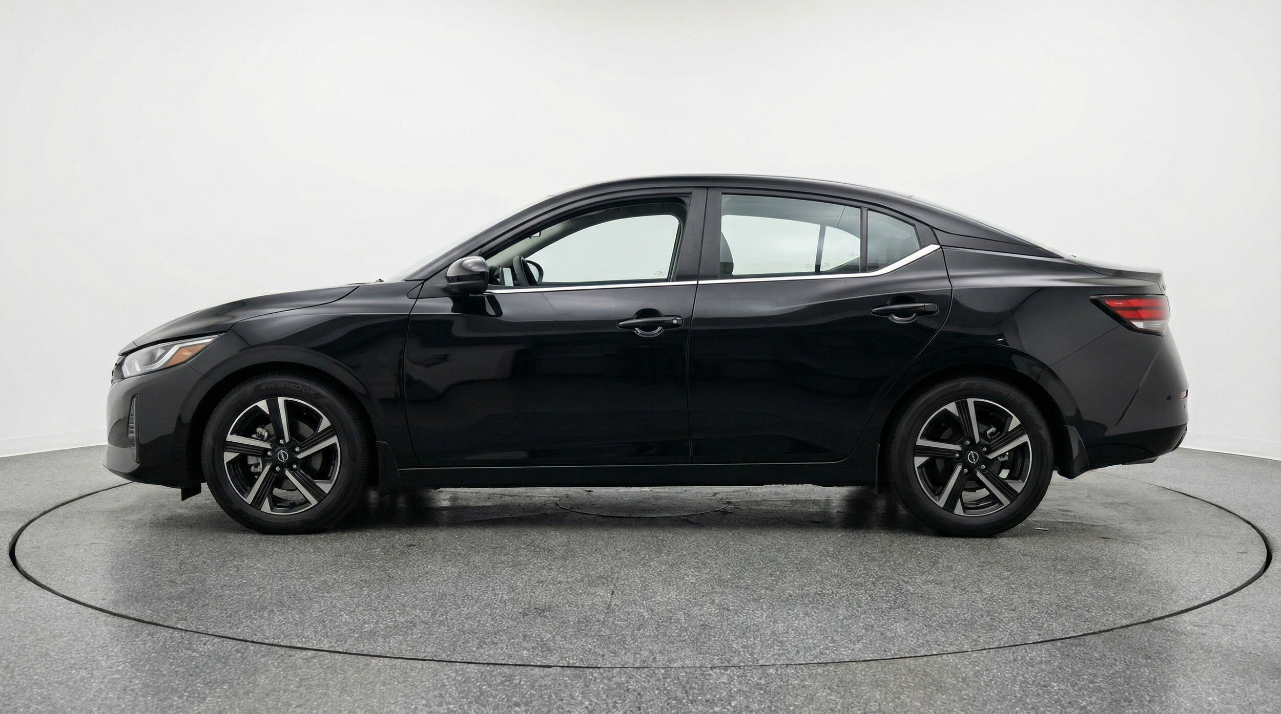 Thumbnail: 2025 Nissan Sentra - 5
