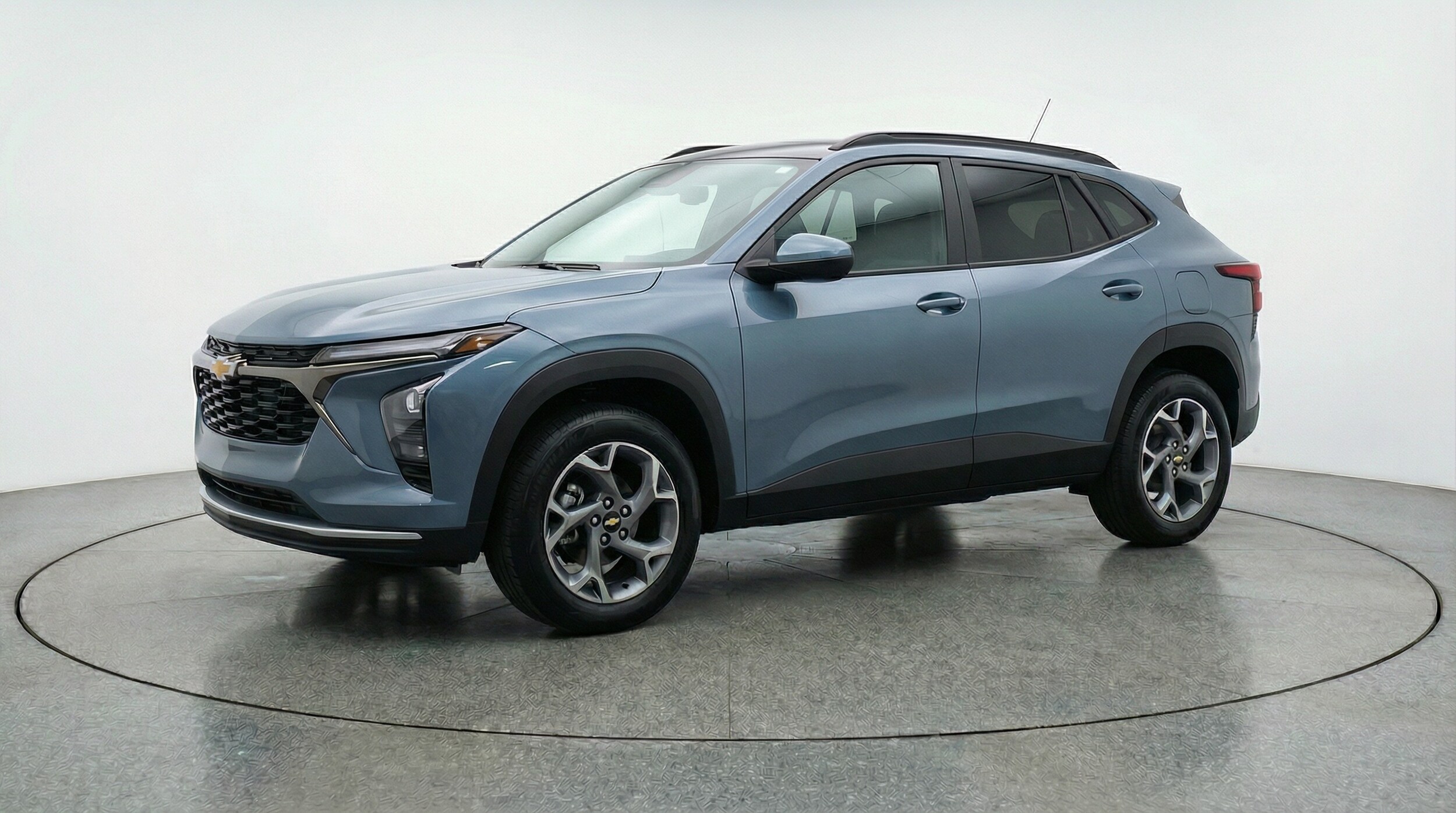 Thumbnail: 2025 Chevrolet Trax - 3