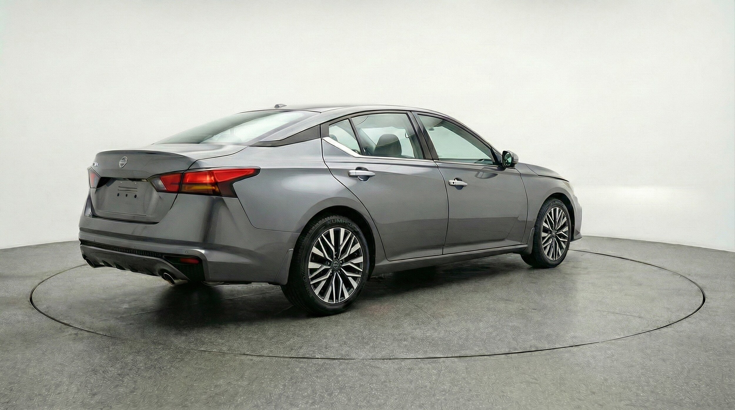 Thumbnail: 2025 Nissan Altima - 9