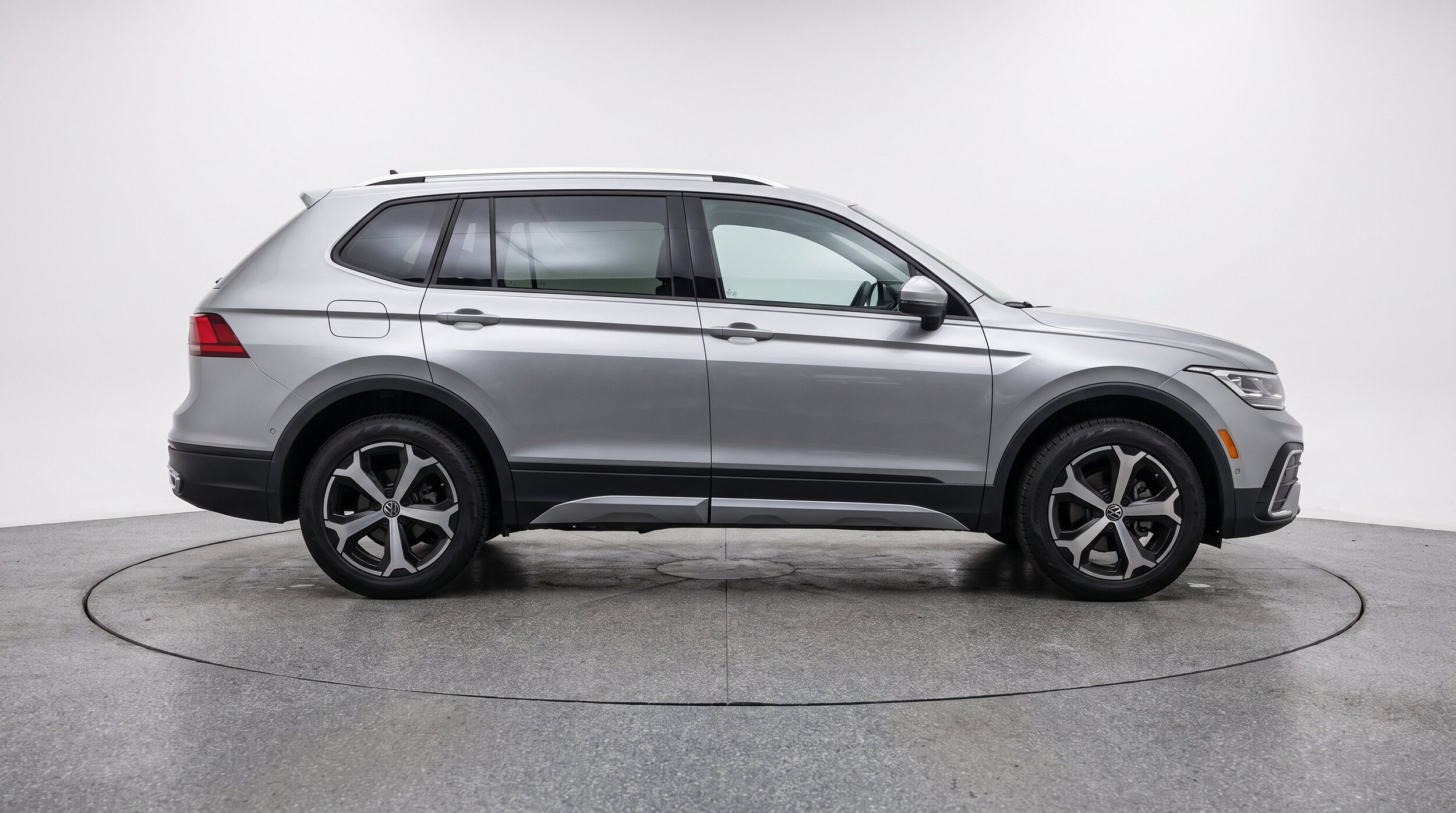 Thumbnail: 2026 Volkswagen Tiguan - 11