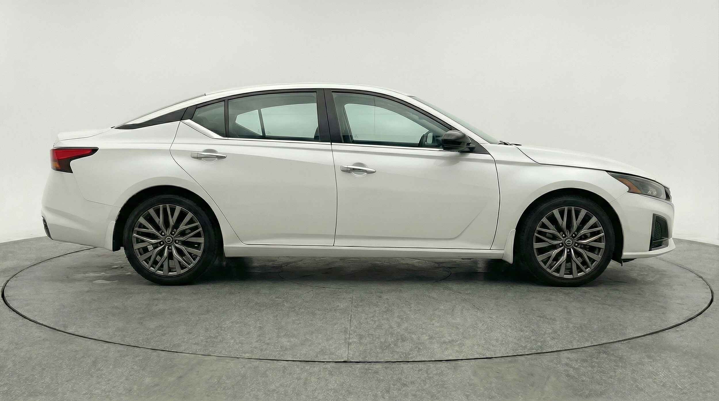 Thumbnail: 2025 Nissan Altima - 11