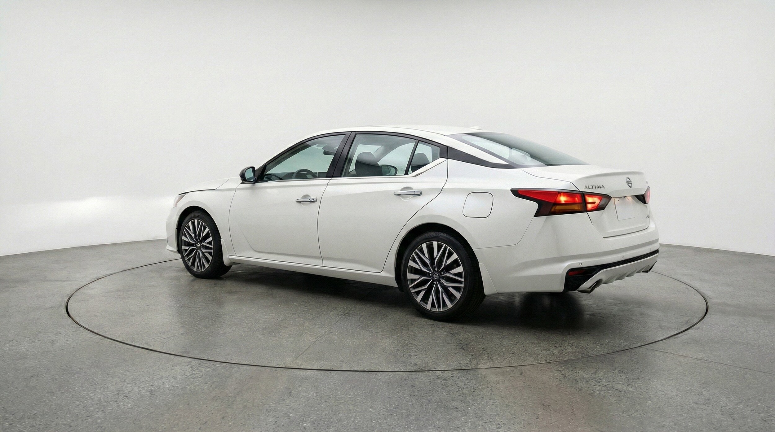 Thumbnail: 2025 Nissan Altima - 6