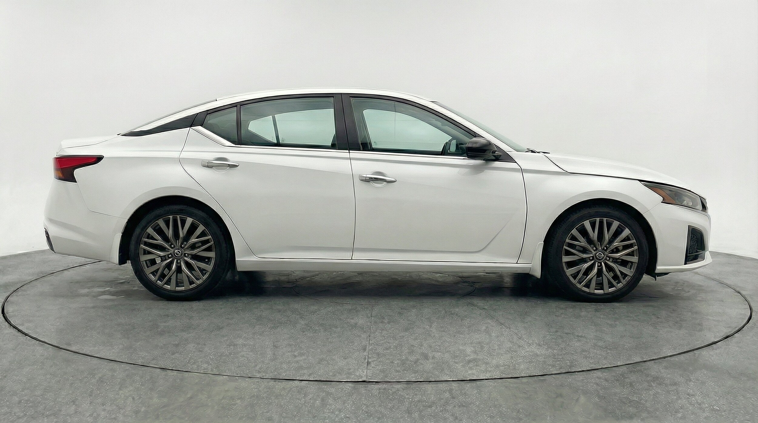 Thumbnail: 2025 Nissan Altima - 11