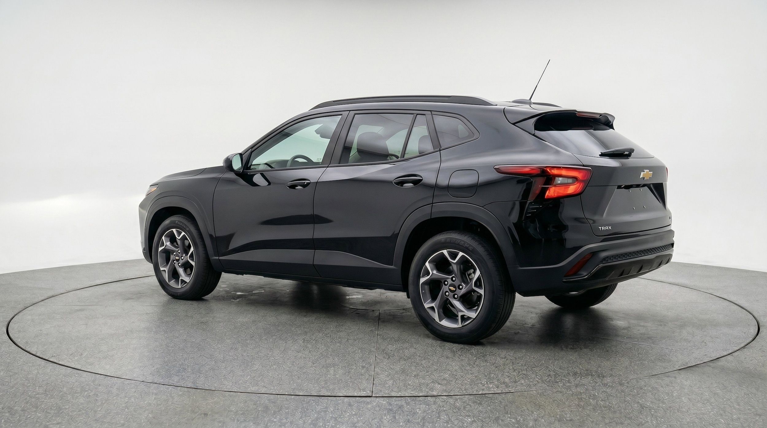 Thumbnail: 2025 Chevrolet Trax - 6