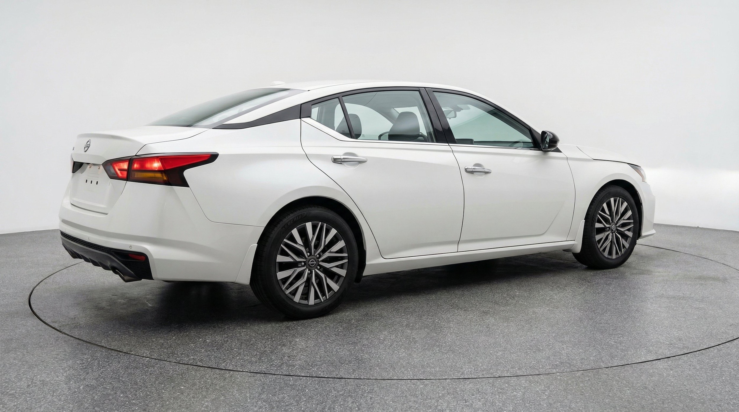 Thumbnail: 2025 Nissan Altima - 9