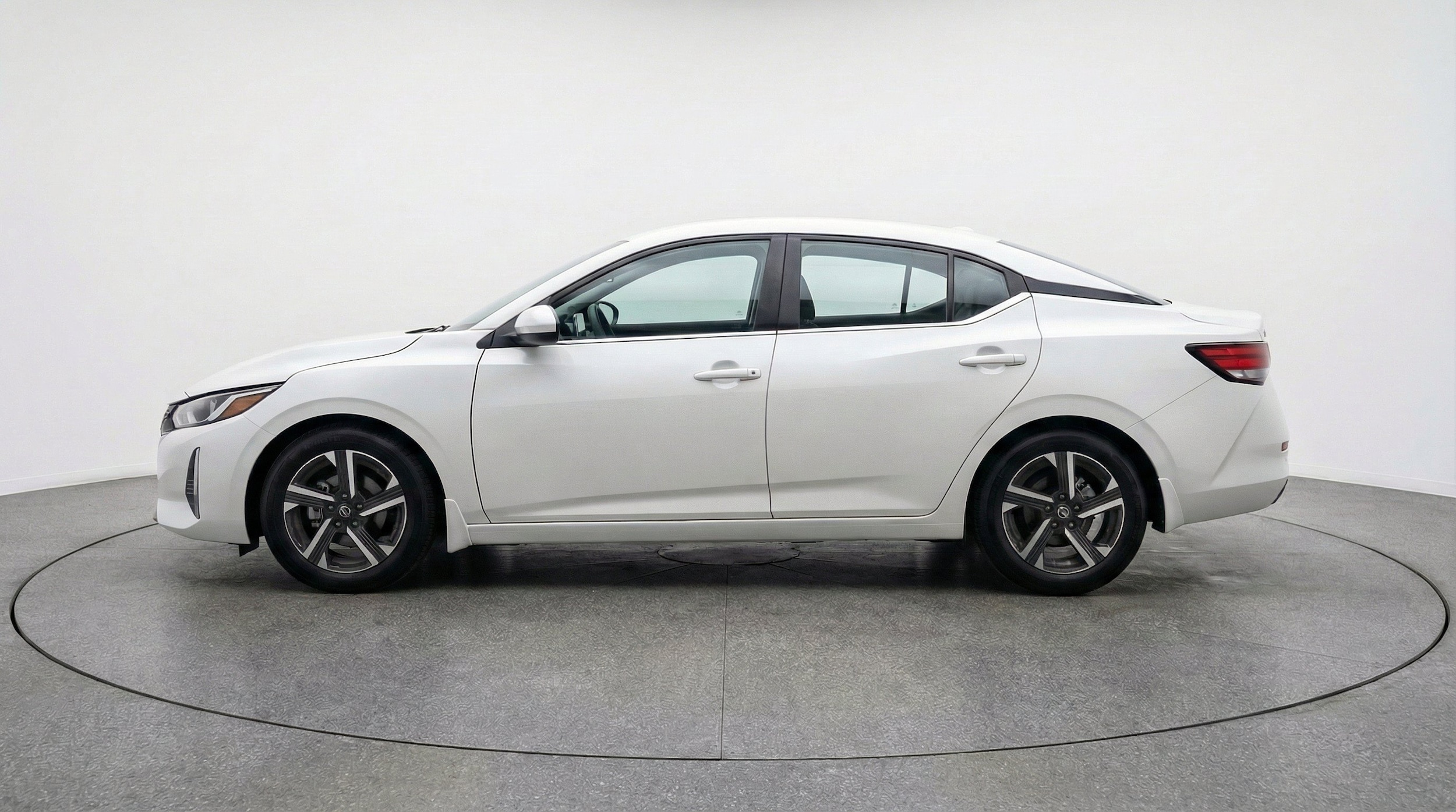 Thumbnail: 2025 Nissan Sentra - 5