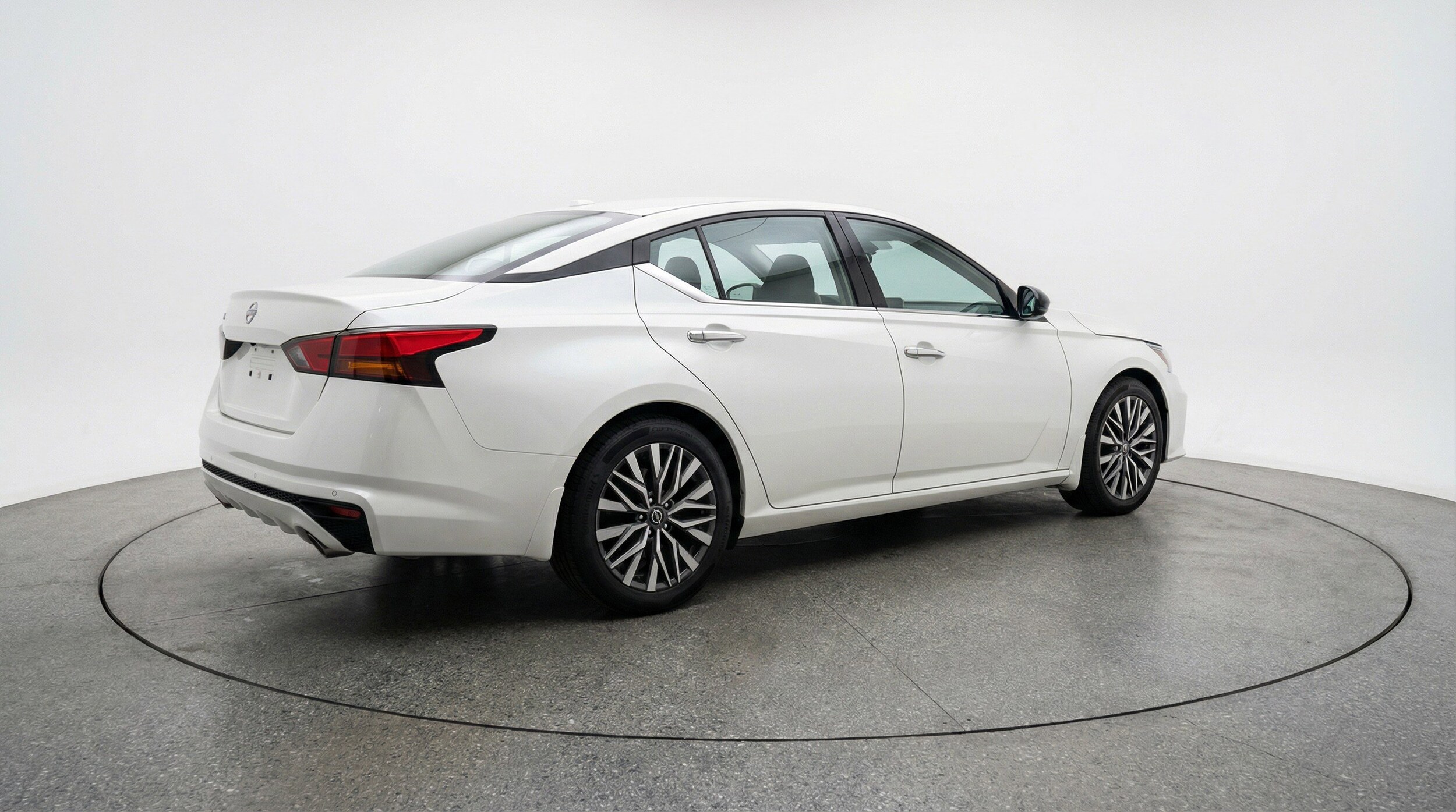 Thumbnail: 2025 Nissan Altima - 9