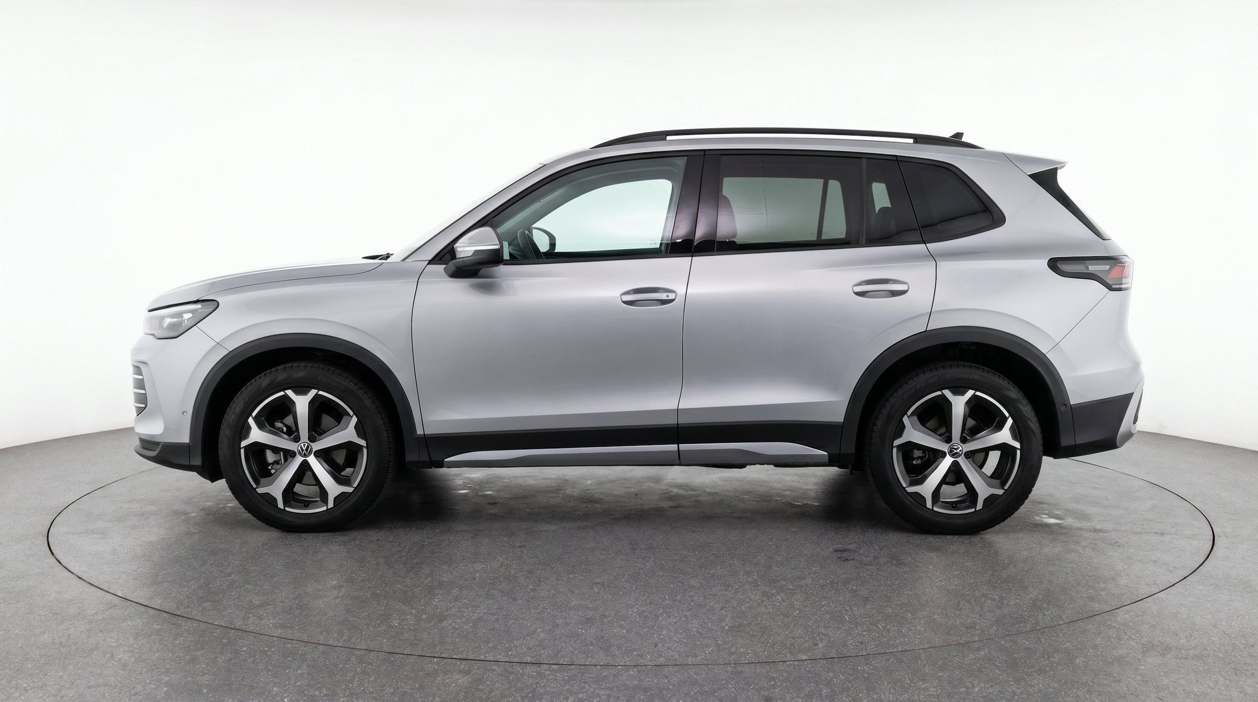 Thumbnail: 2026 Volkswagen Tiguan - 5