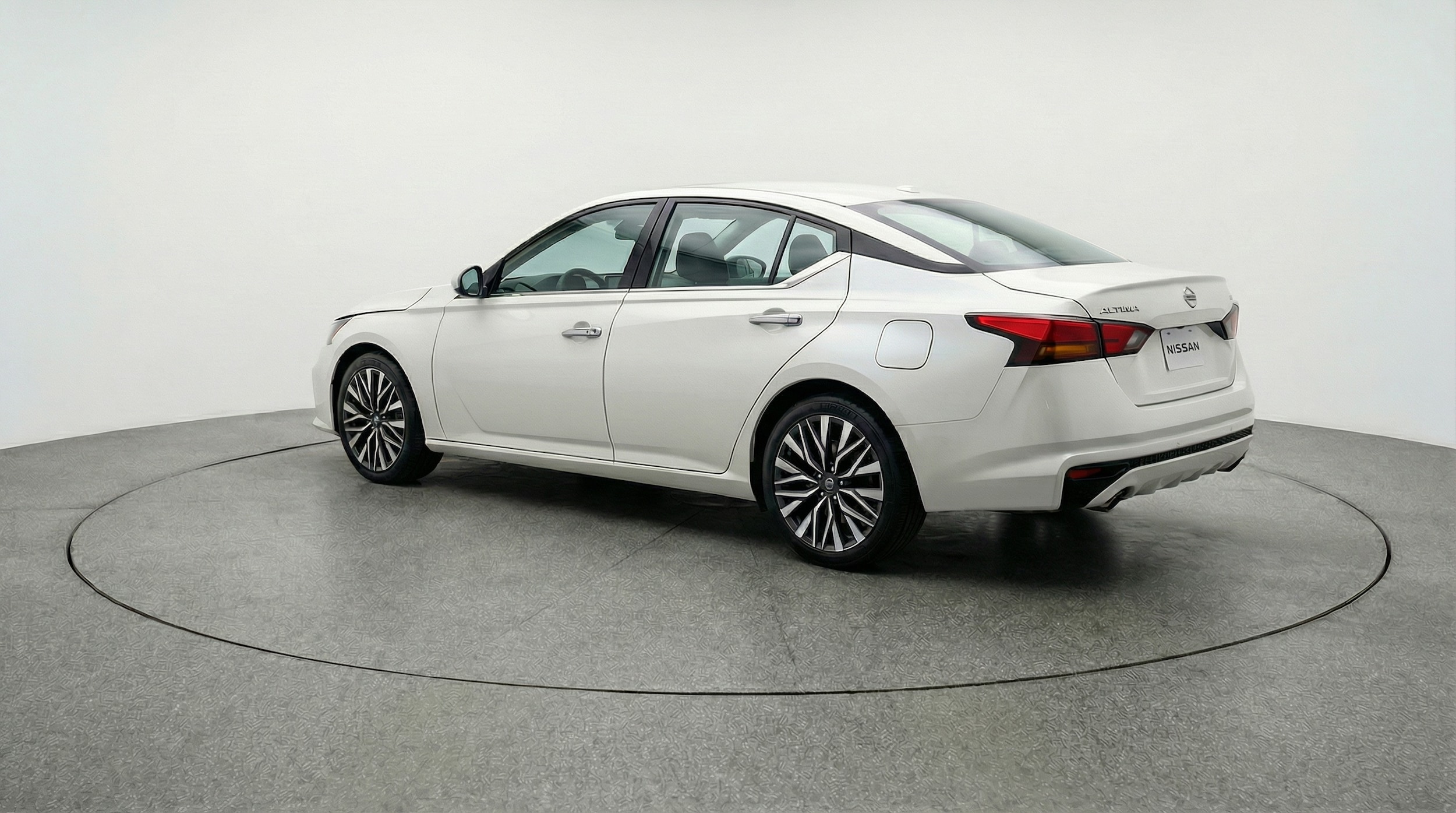 Thumbnail: 2025 Nissan Altima - 5