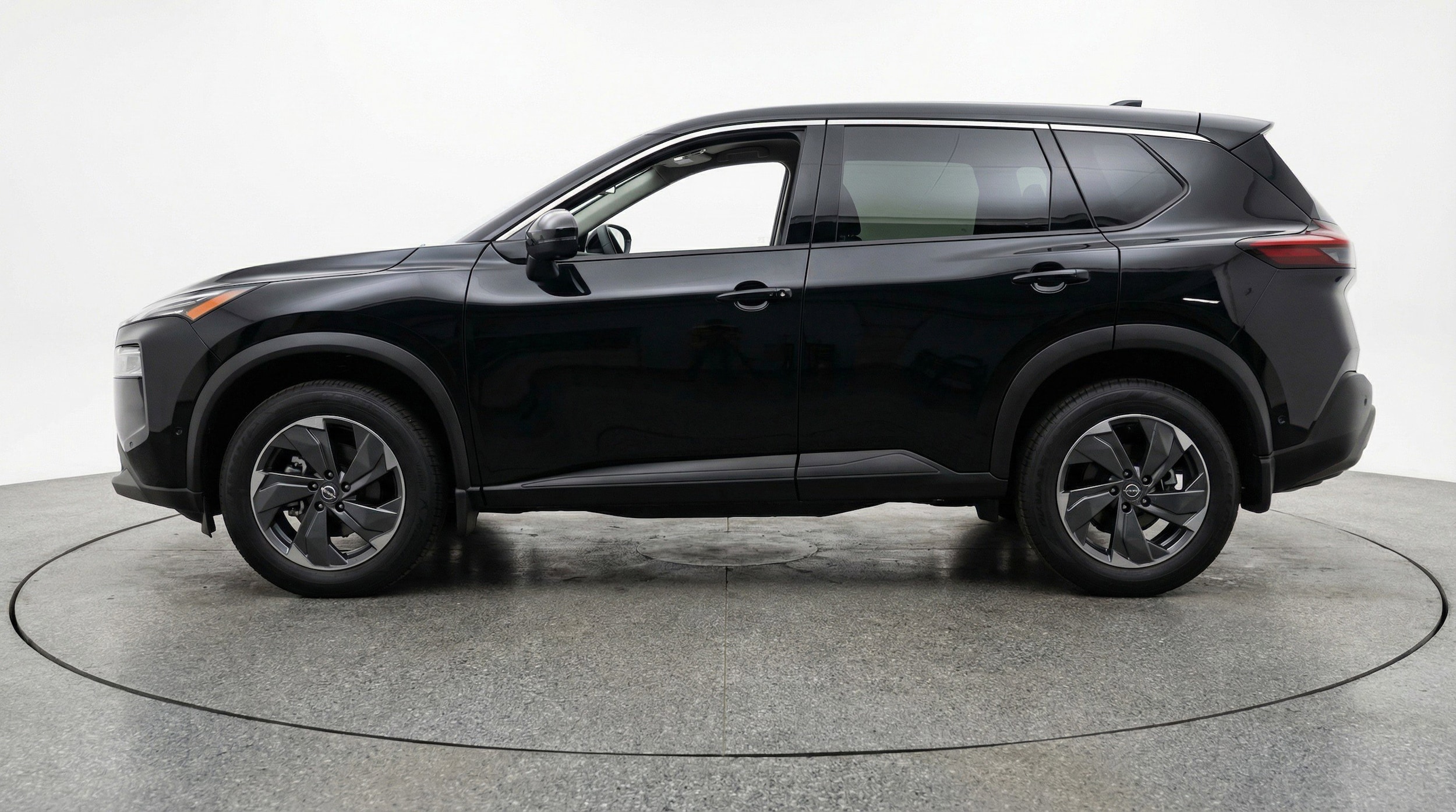 Thumbnail: 2025 Nissan Rogue - 5