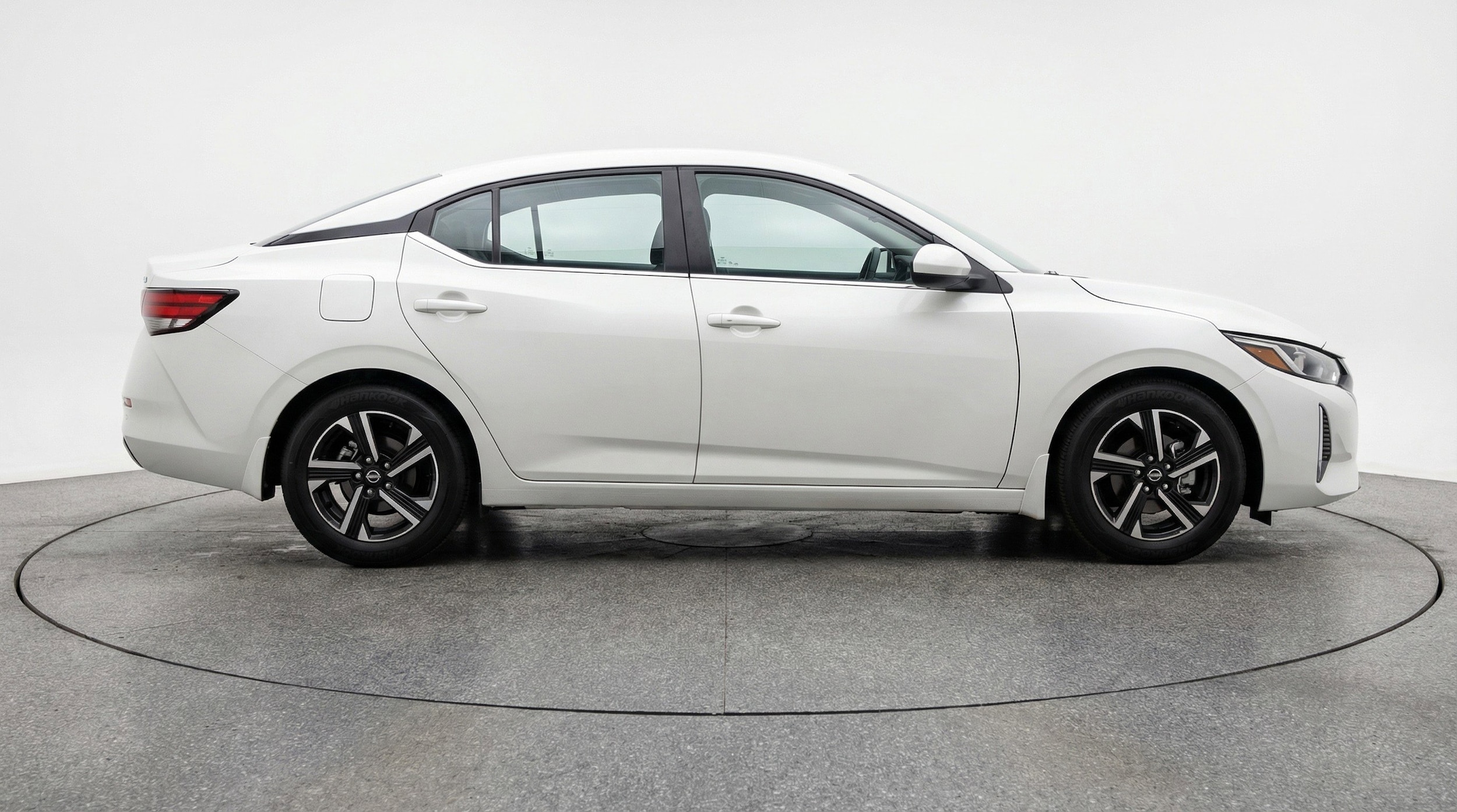 Thumbnail: 2025 Nissan Sentra - 11