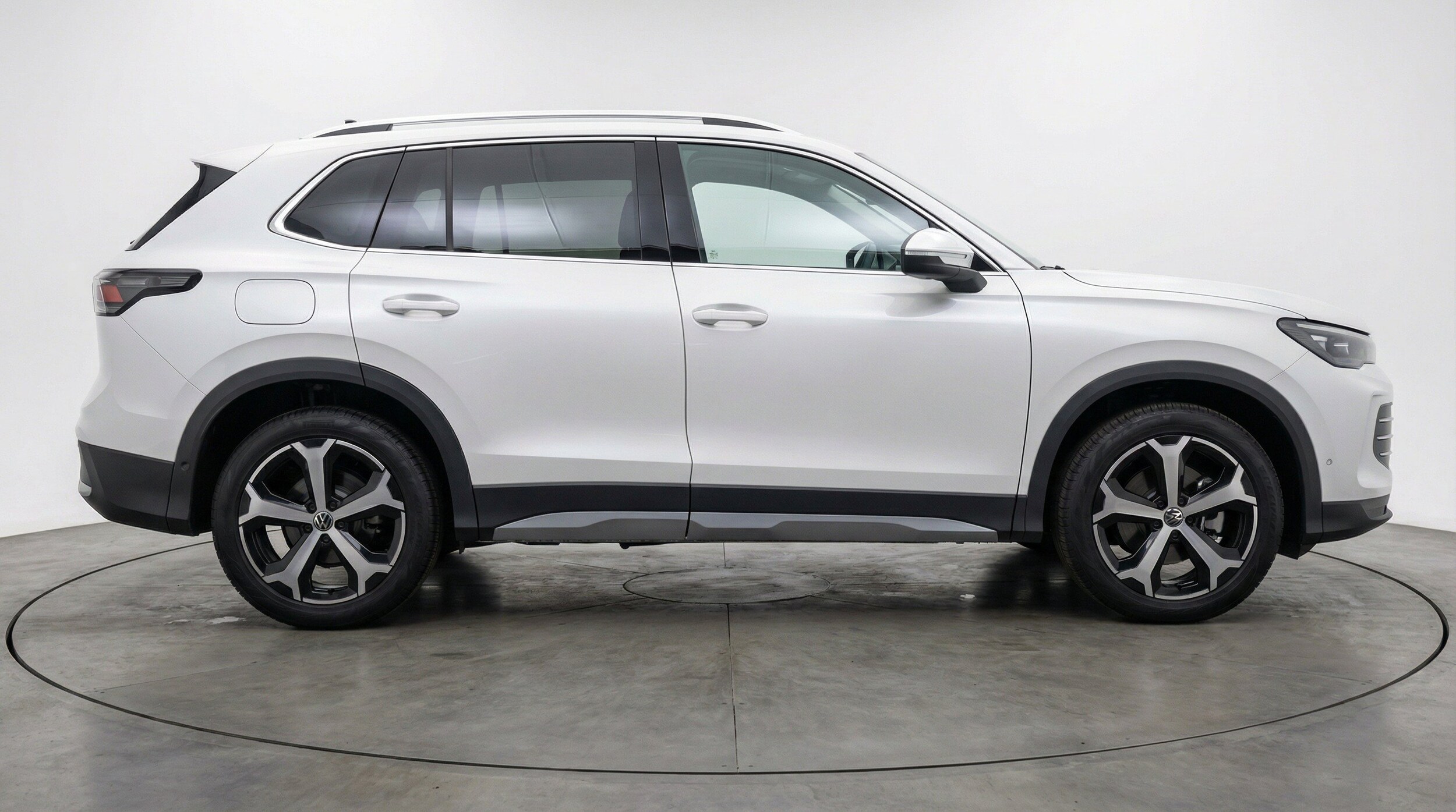 Thumbnail: 2026 Volkswagen Tiguan - 10