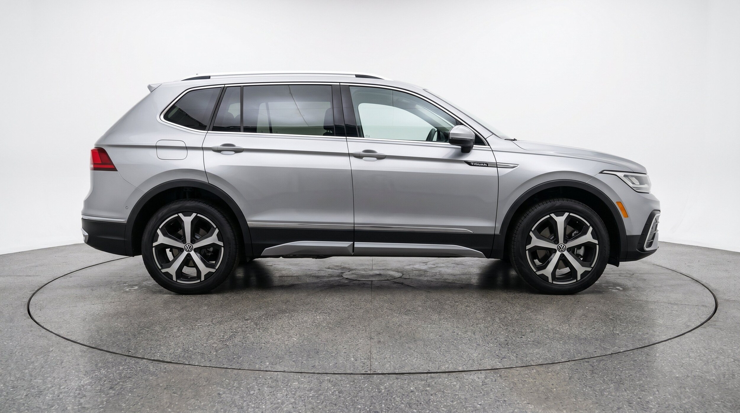 Thumbnail: 2026 Volkswagen Tiguan - 10