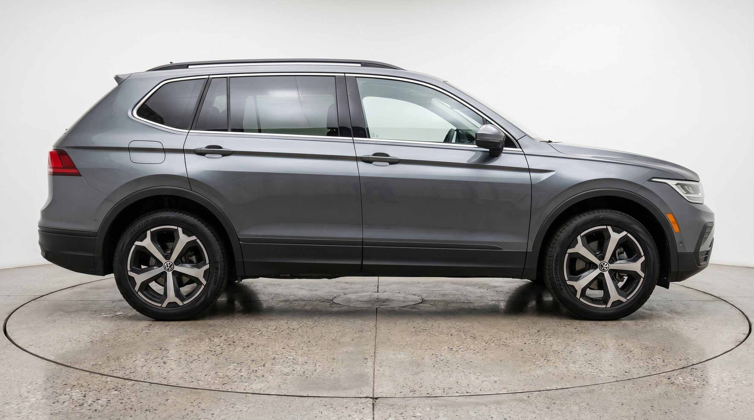 Thumbnail: 2026 Volkswagen Tiguan - 11