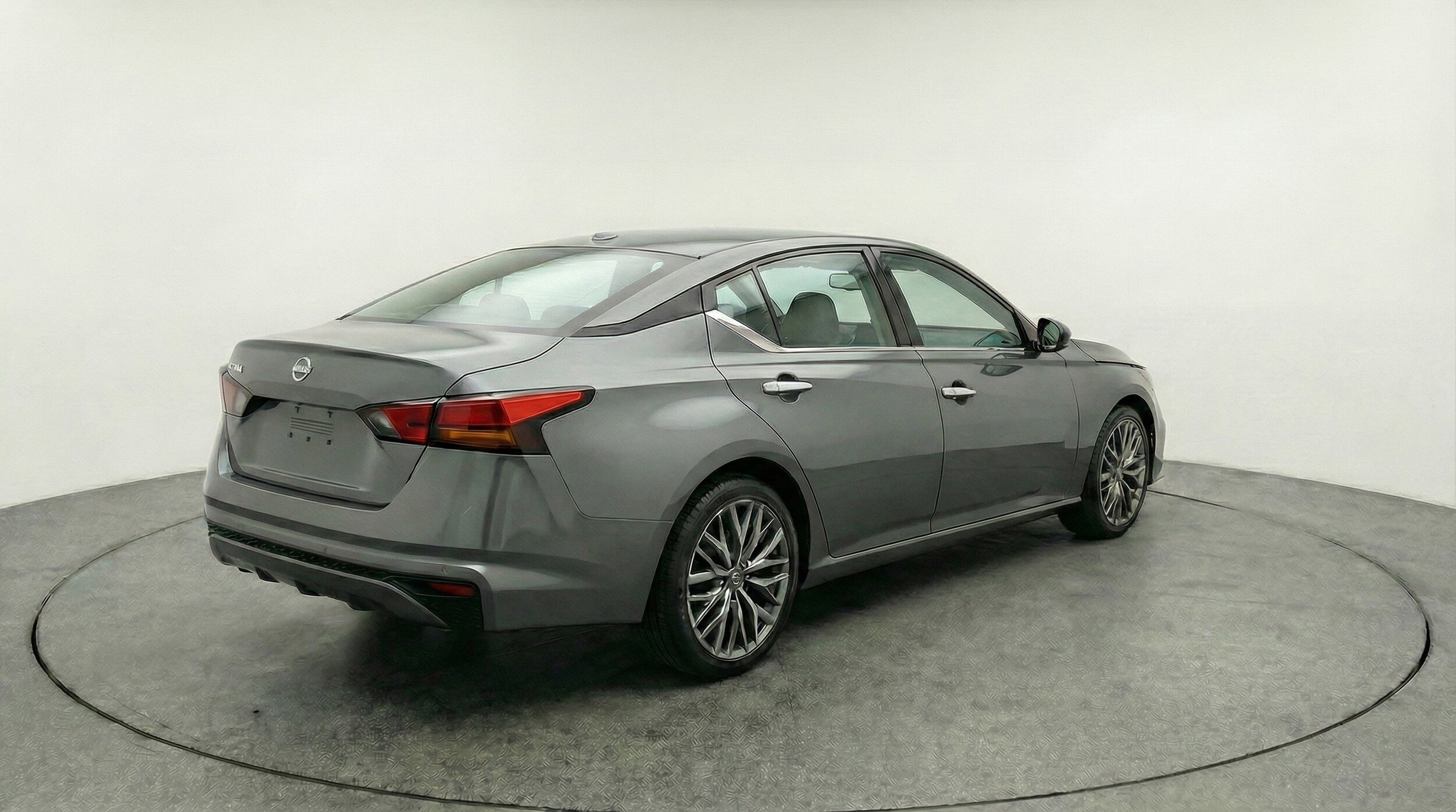 Thumbnail: 2025 Nissan Altima - 9