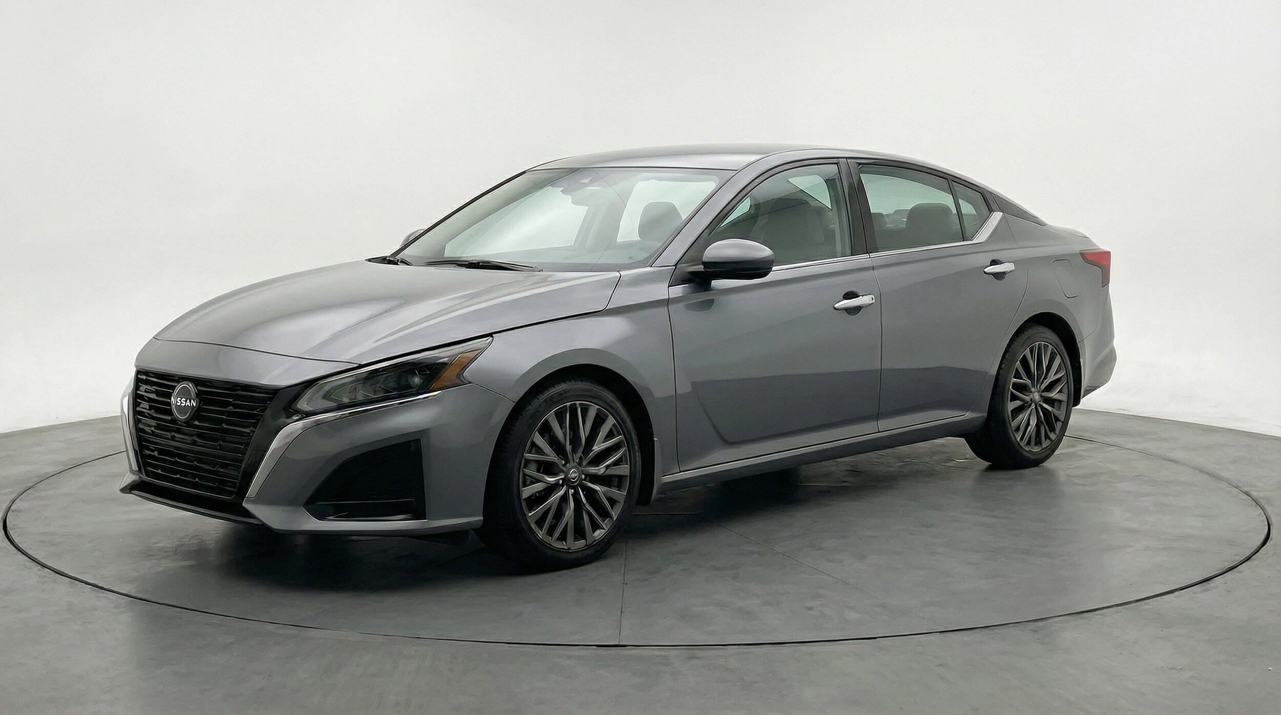 Thumbnail: 2025 Nissan Altima - 3