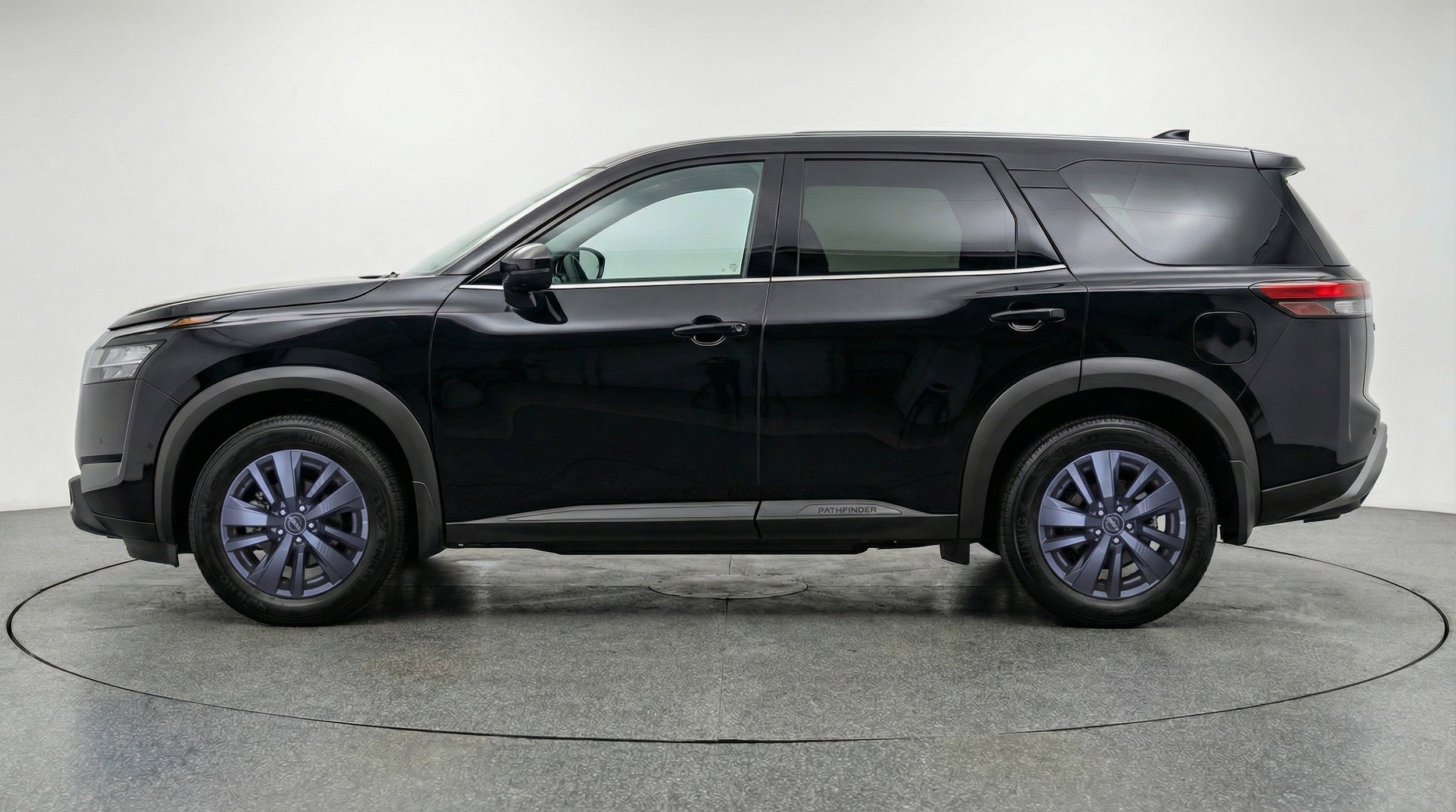 Thumbnail: 2025 Nissan Pathfinder - 5