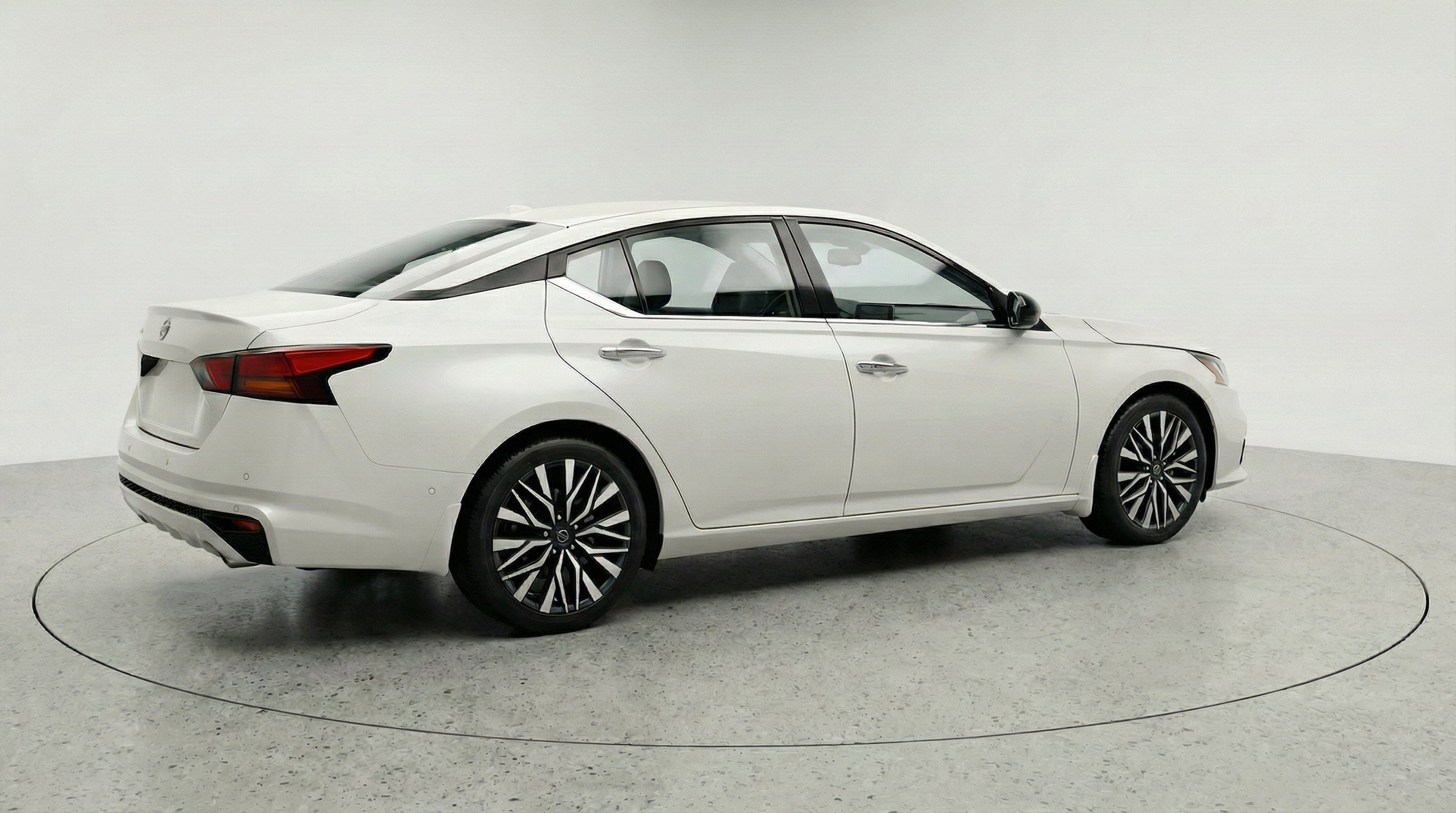 Thumbnail: 2025 Nissan Altima - 9