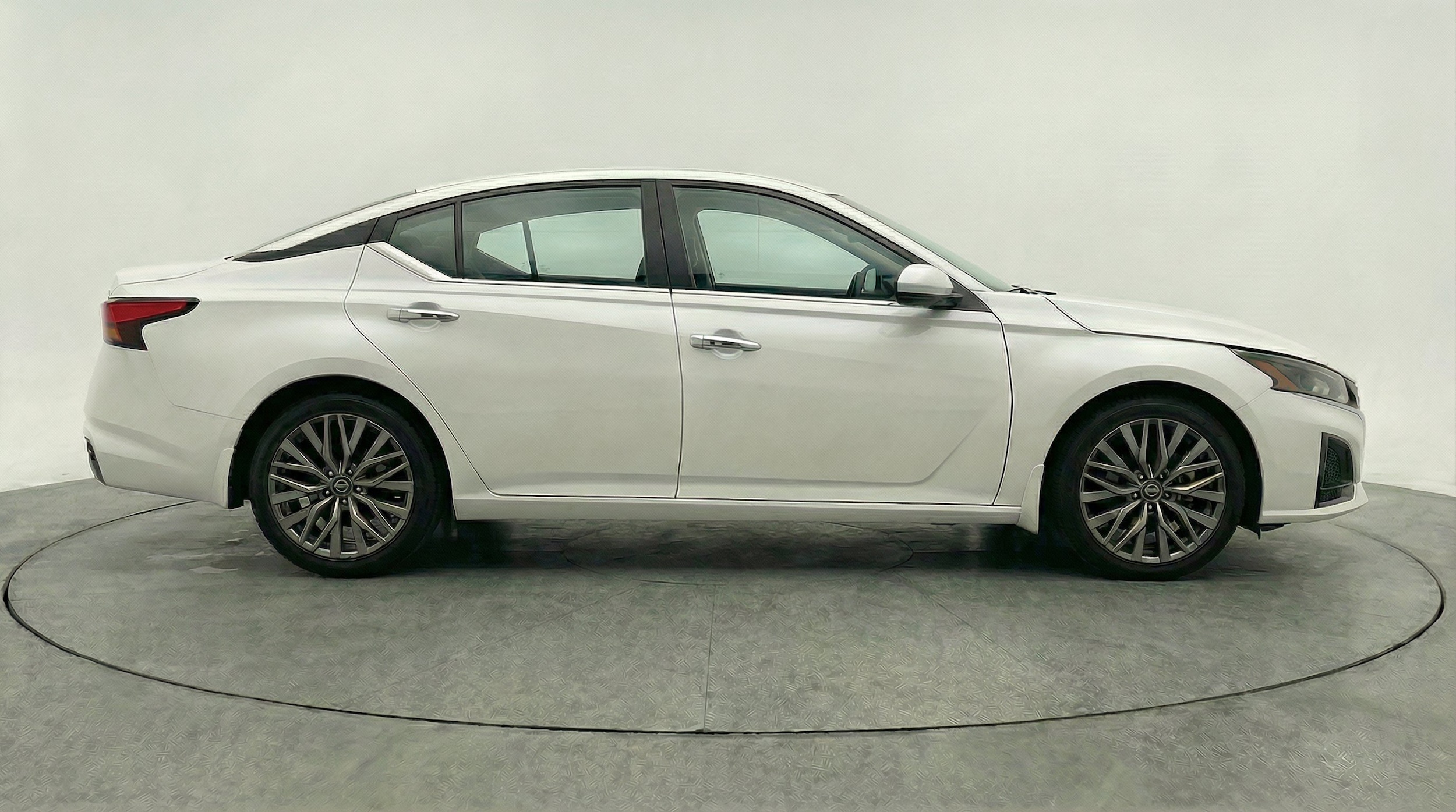 Thumbnail: 2025 Nissan Altima - 11