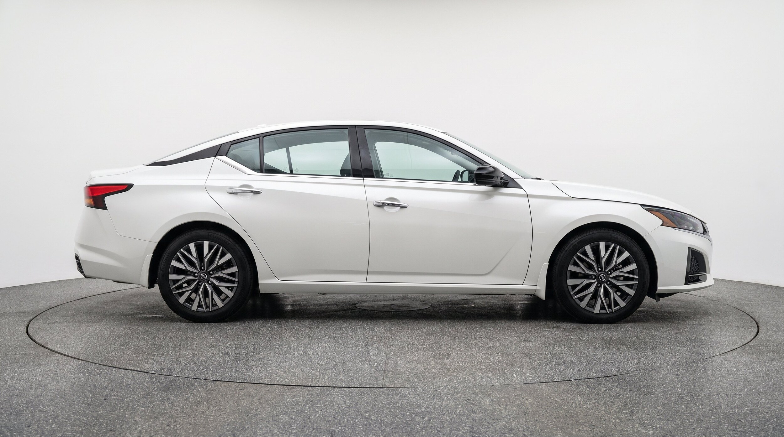 Thumbnail: 2025 Nissan Altima - 10