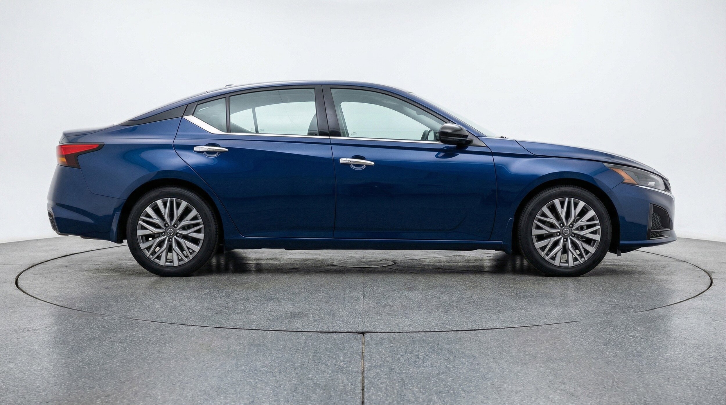 Thumbnail: 2025 Nissan Altima - 11