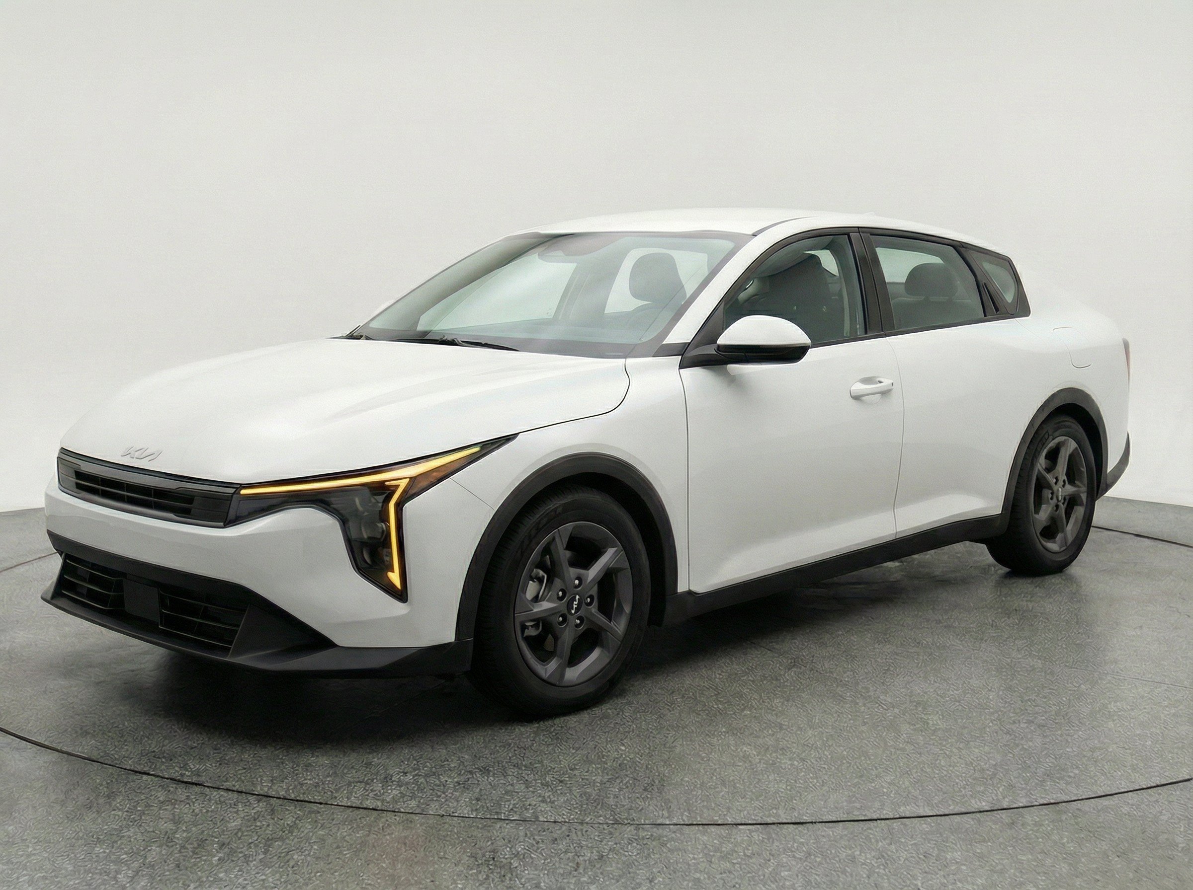 Thumbnail: 2025 Kia K4 - 3