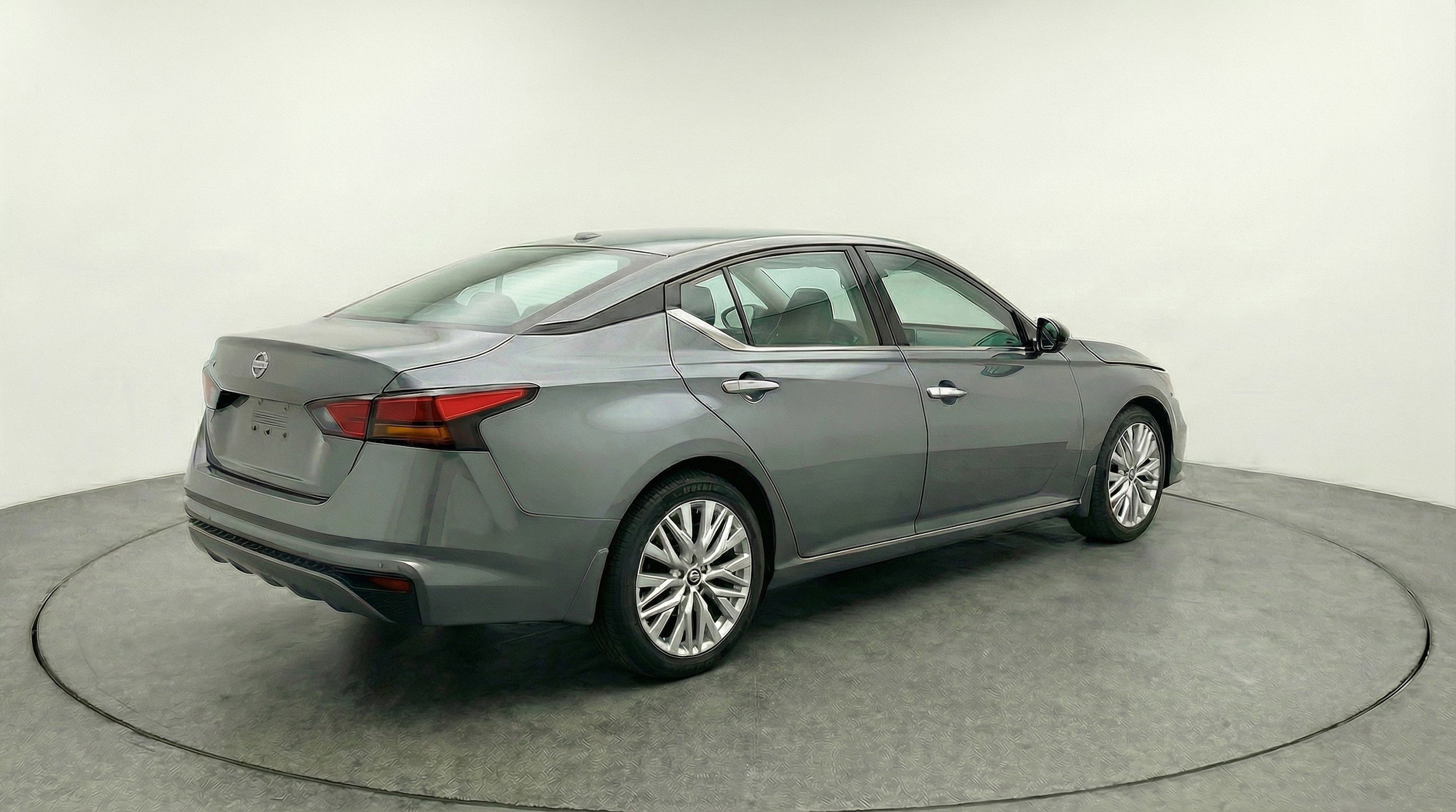 Thumbnail: 2025 Nissan Altima - 9
