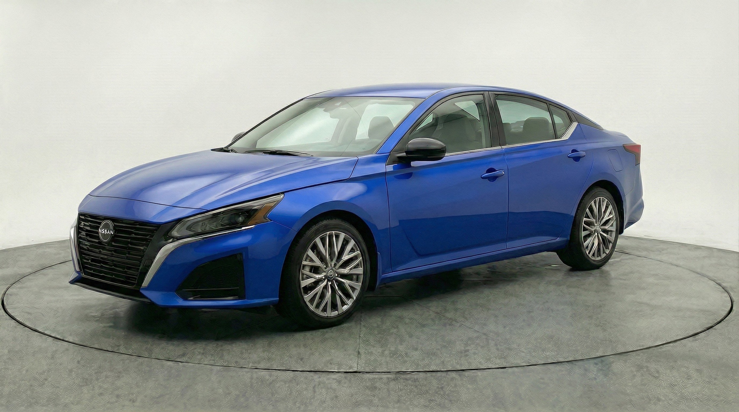 Thumbnail: 2025 Nissan Altima - 3