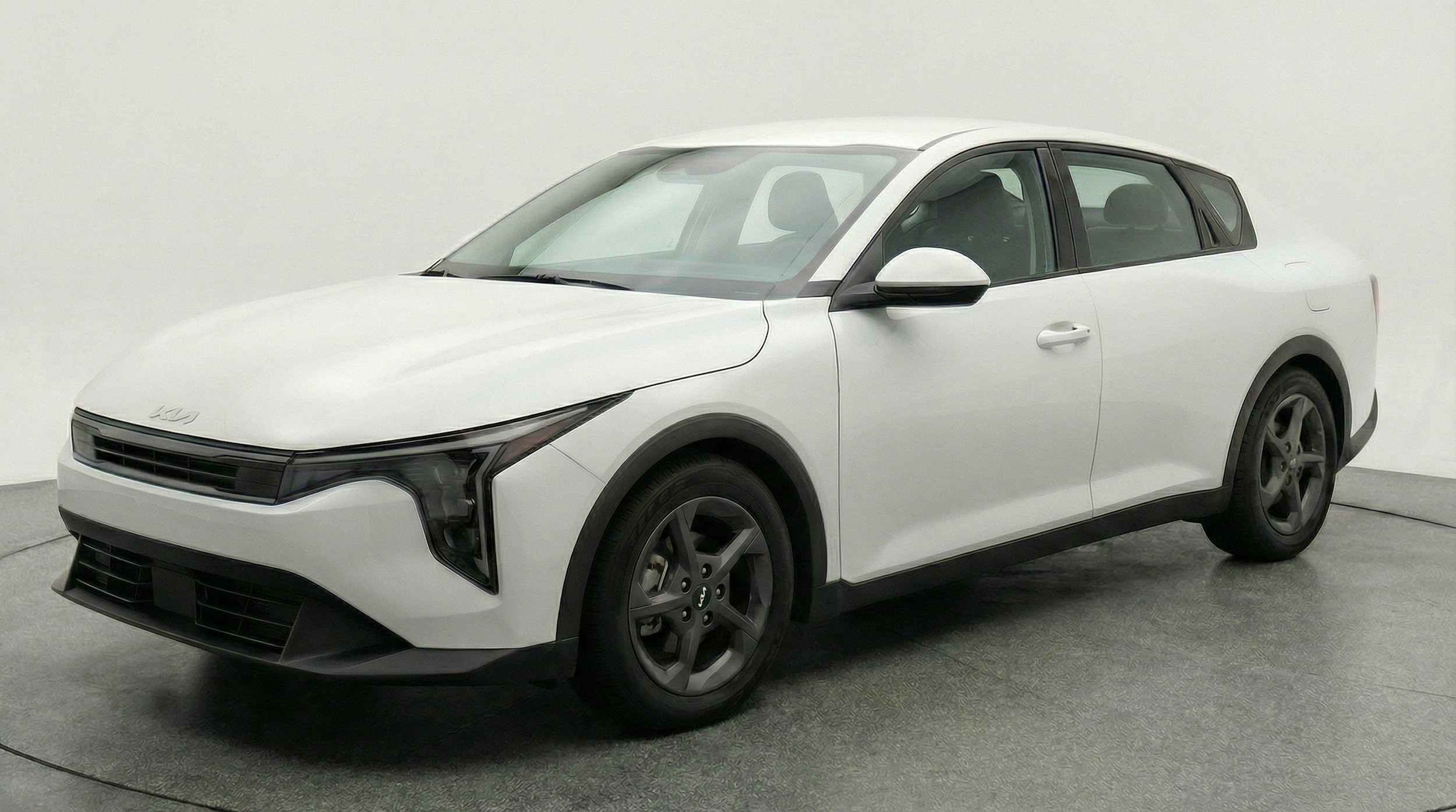 Thumbnail: 2025 Kia K4 - 3