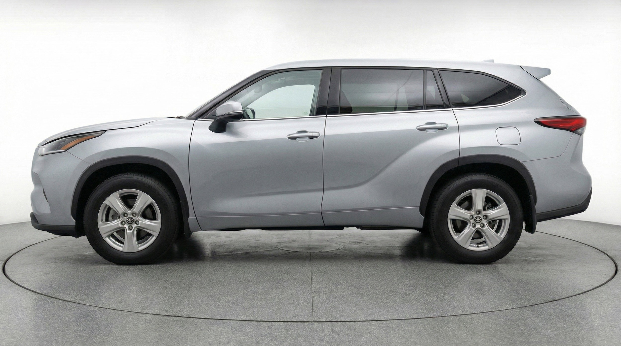 Thumbnail: 2025 Toyota Highlander - 5