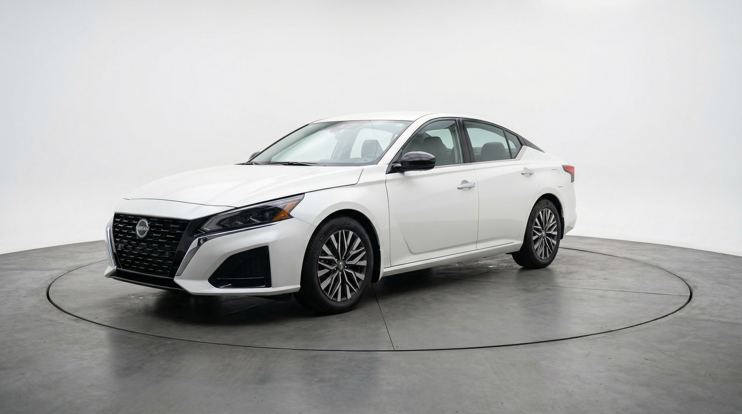 Thumbnail: 2025 Nissan Altima - 3