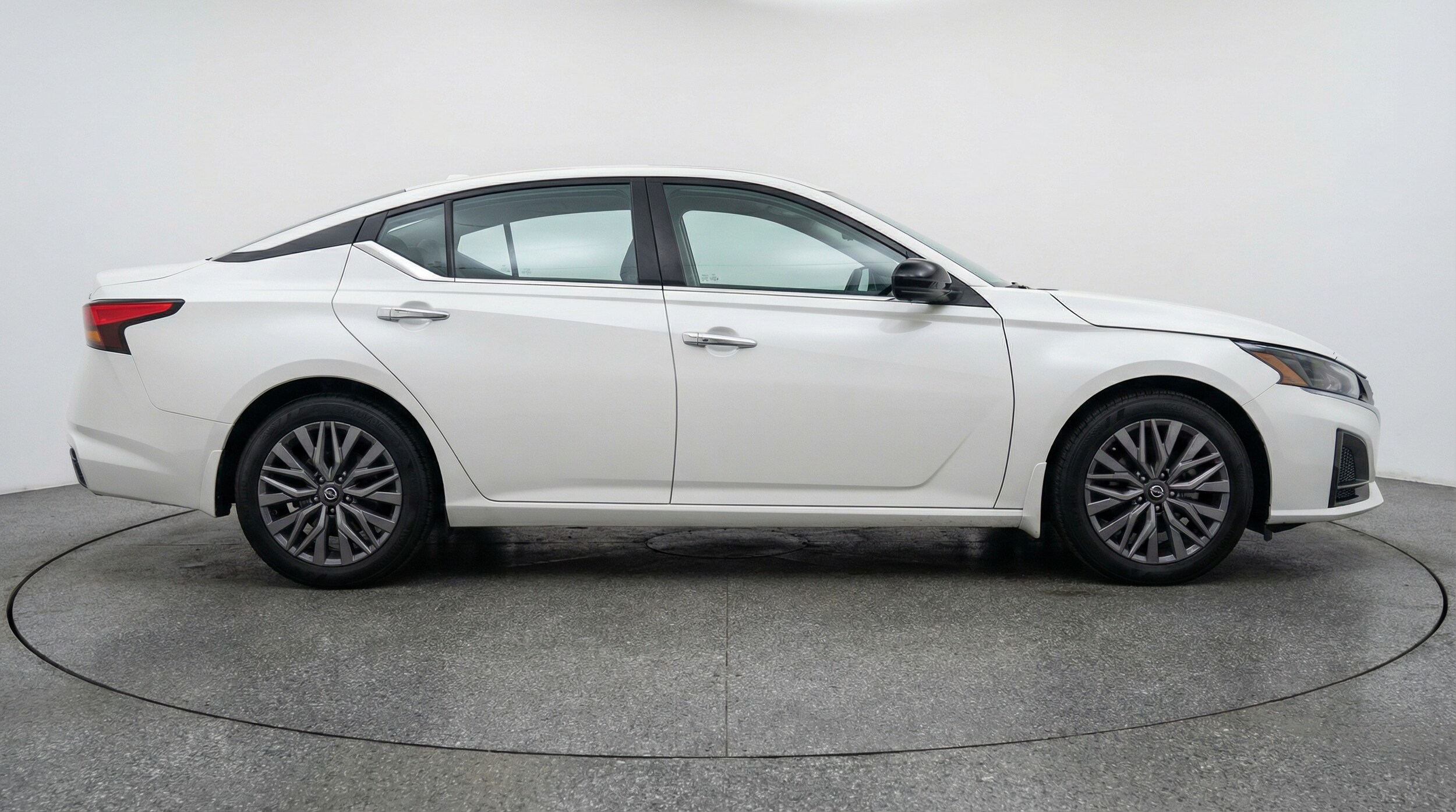 Thumbnail: 2025 Nissan Altima - 8